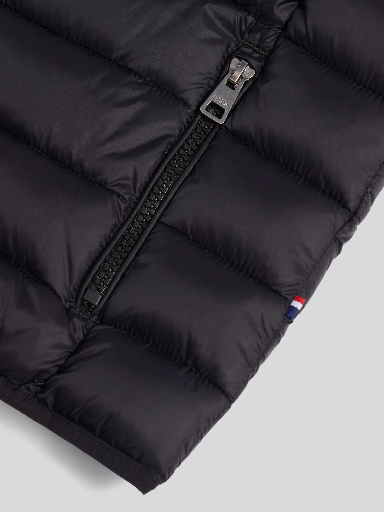 Boys Lightweight Quilted Gilet Black Bright White DHM - Image 8