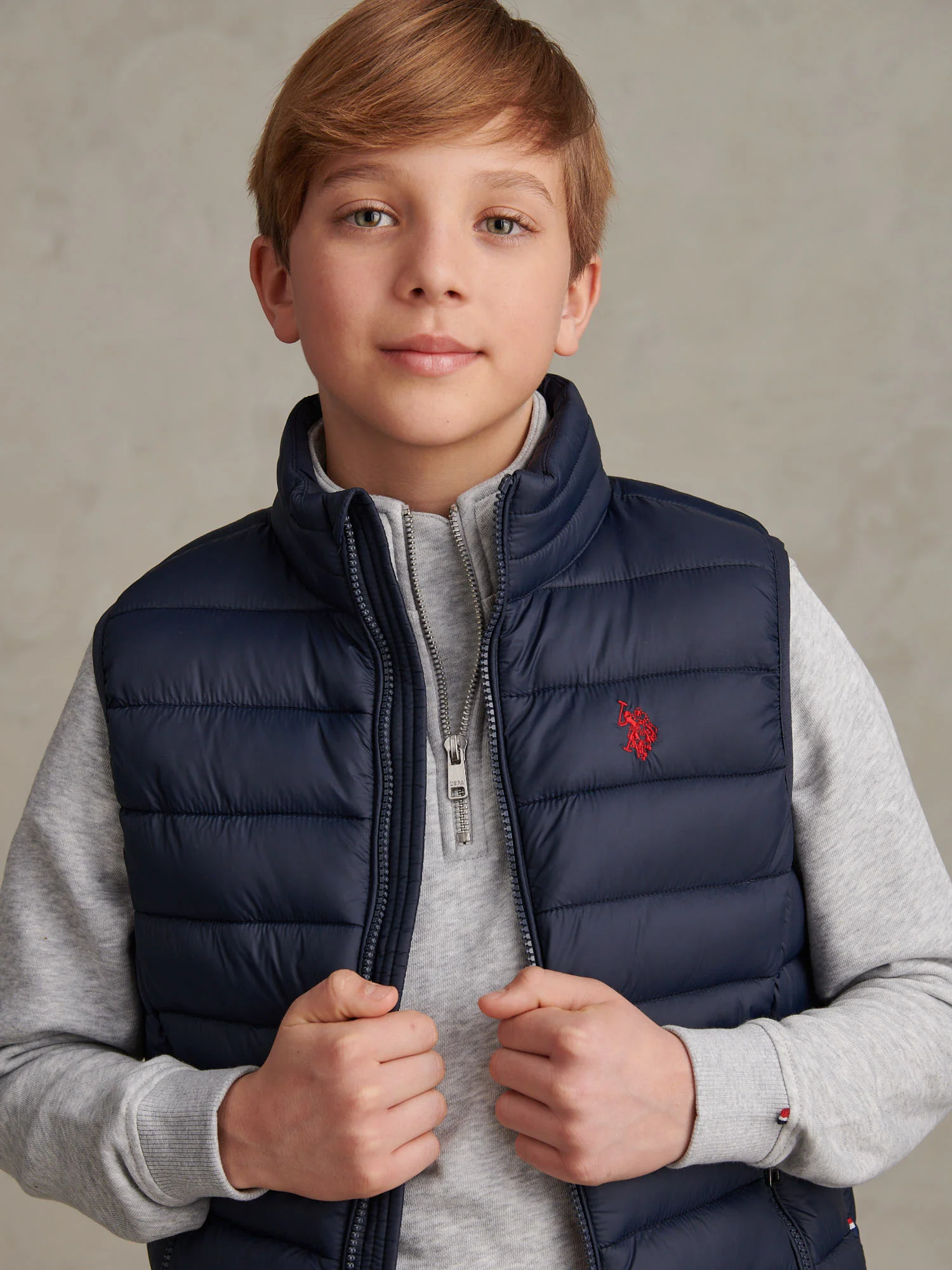 Boys Lightweight Quilted Gilet Dark Sapphire Navy / Haute Red DHM - Image 2