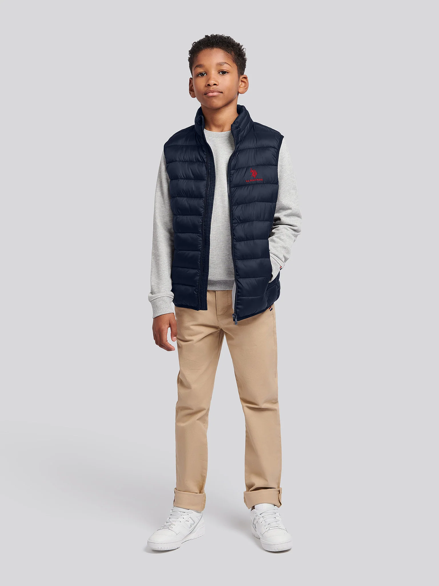 Boys Bound Quilted Gilet in Black Bright White DHM - Image 3
