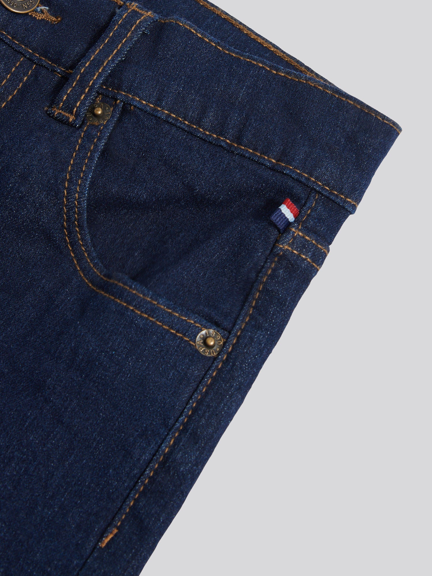 Boys Classic Fit Jean in Rinse Wash - Image 4