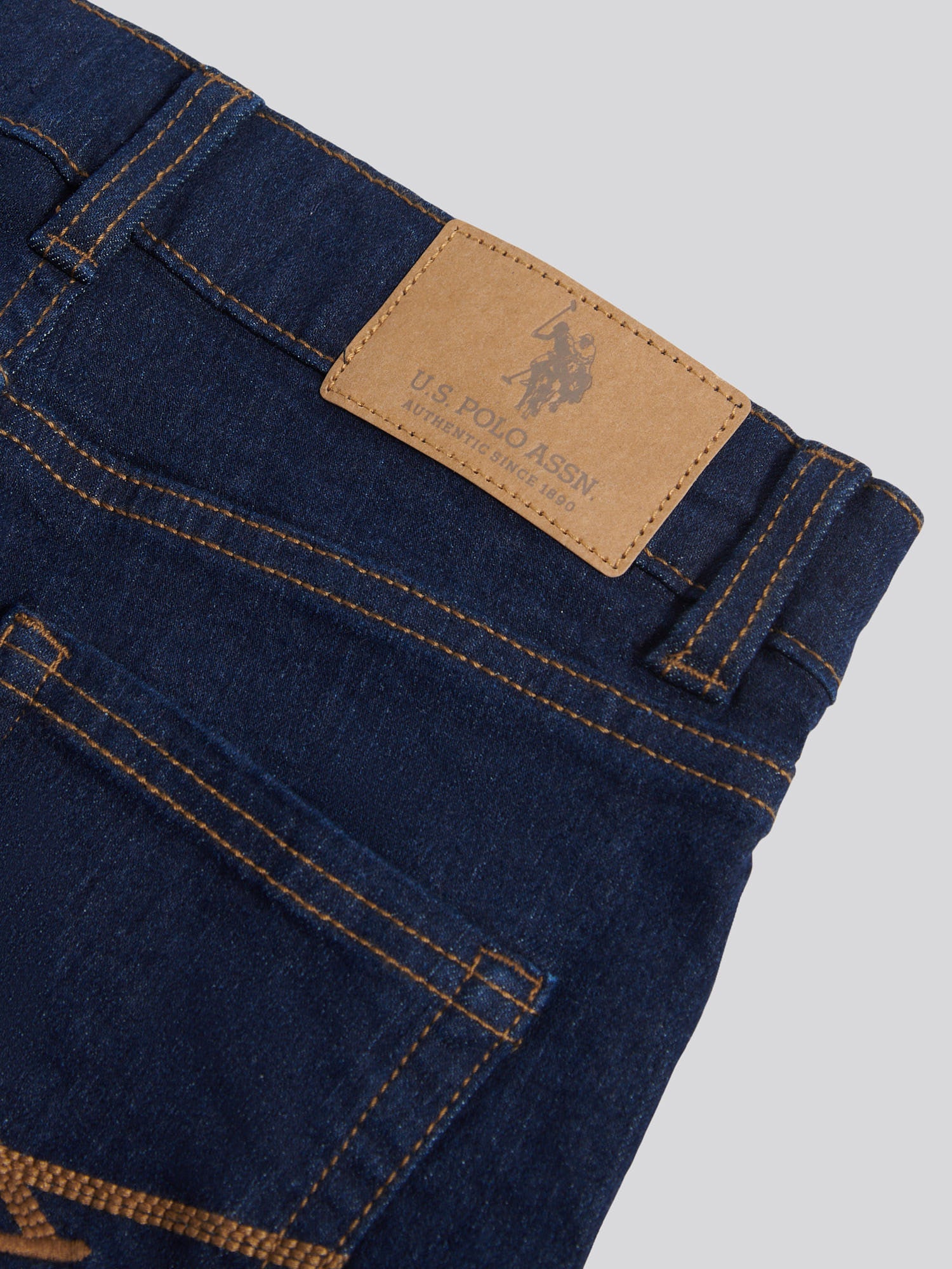 Boys Classic Fit Jean in Rinse Wash - Image 5