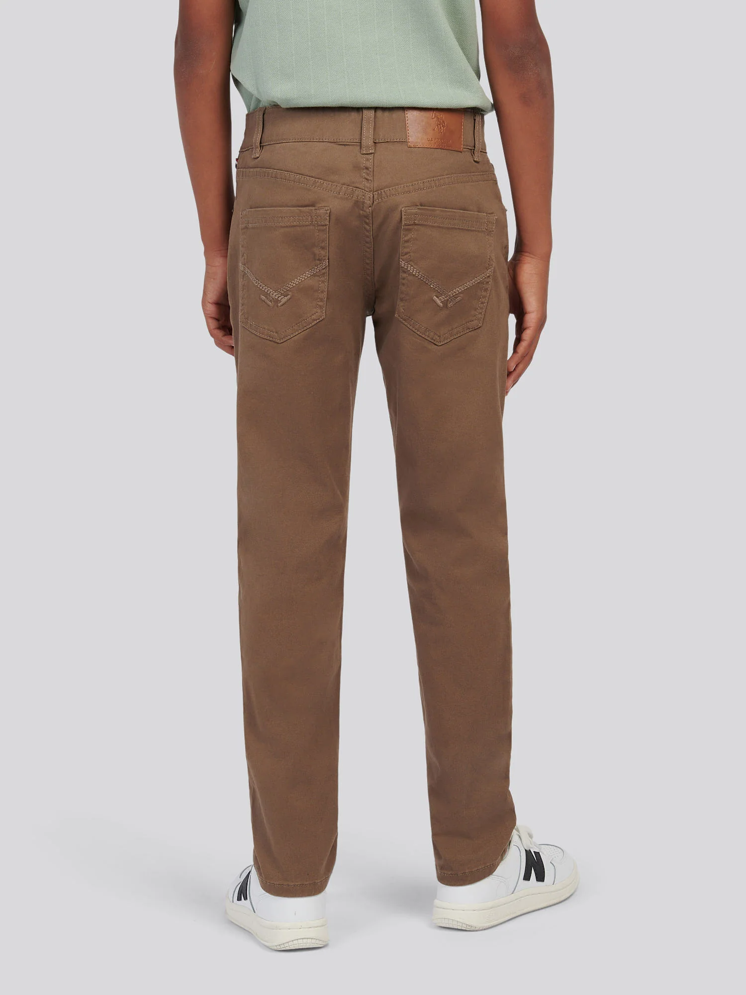 Boys Core 5 Pocket Trouser in Shitake - Image 4