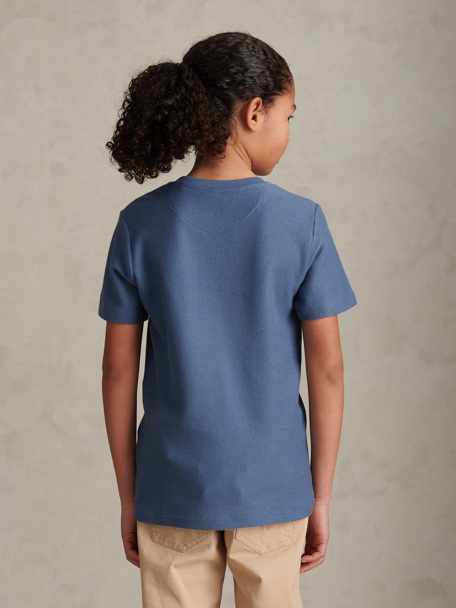 Boys Herringbone Texture T-Shirt in Vintage Indigo - Image 4