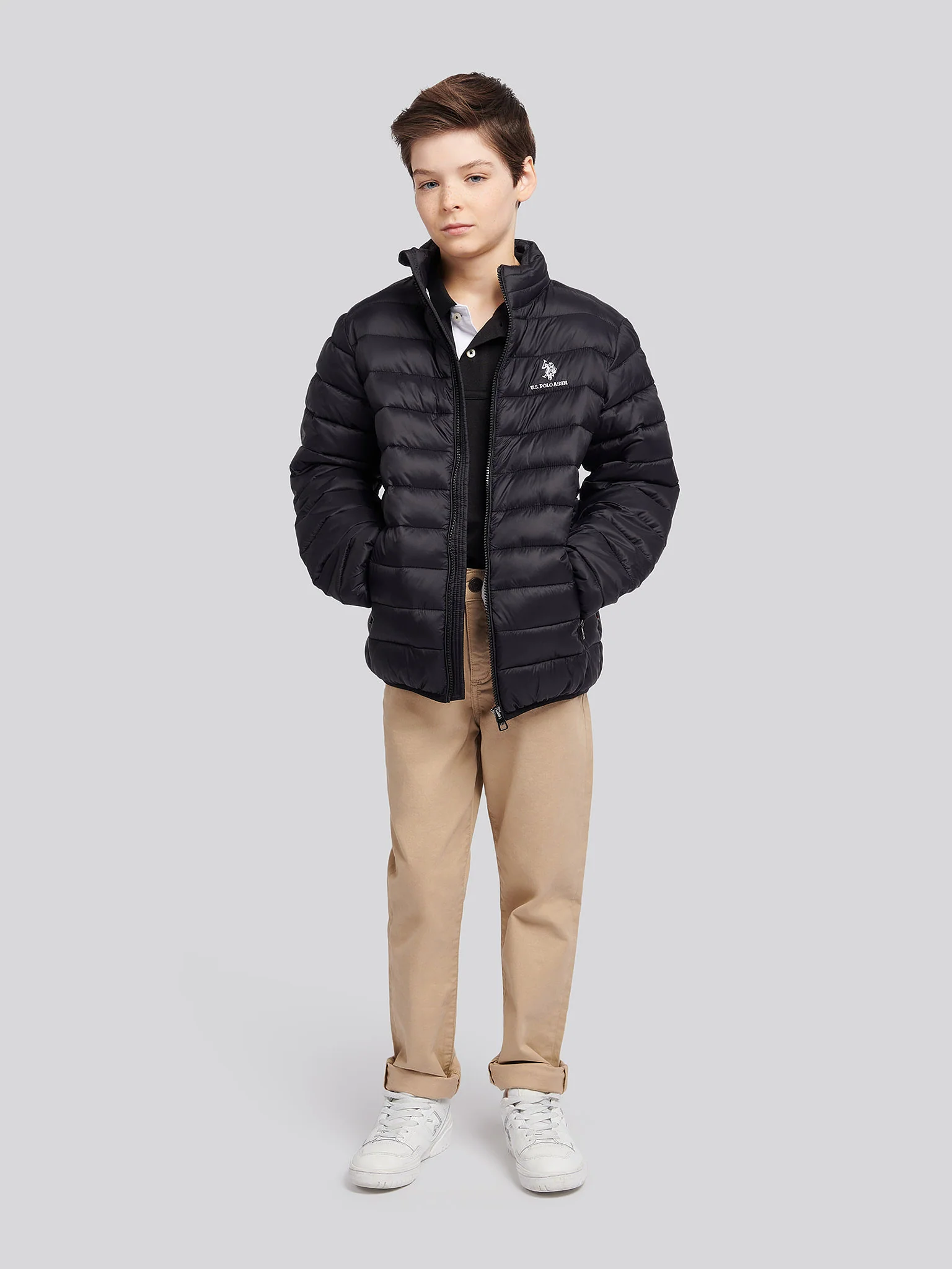 Boys Lightweight Bound Quilted Jacket in Black Bright White DHM - Image 3