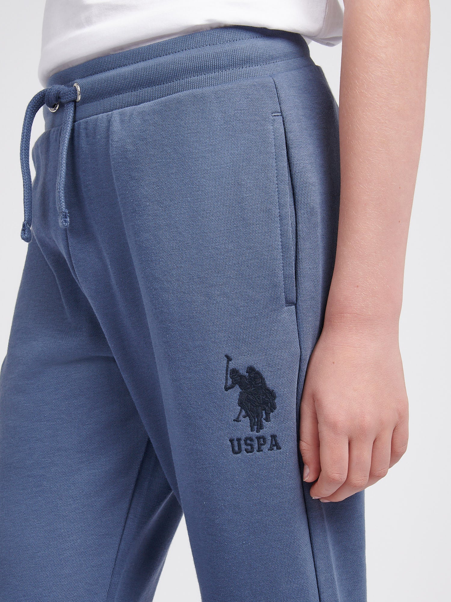 Boys Player 3 Jogger in Vintage Indigo - Image 2