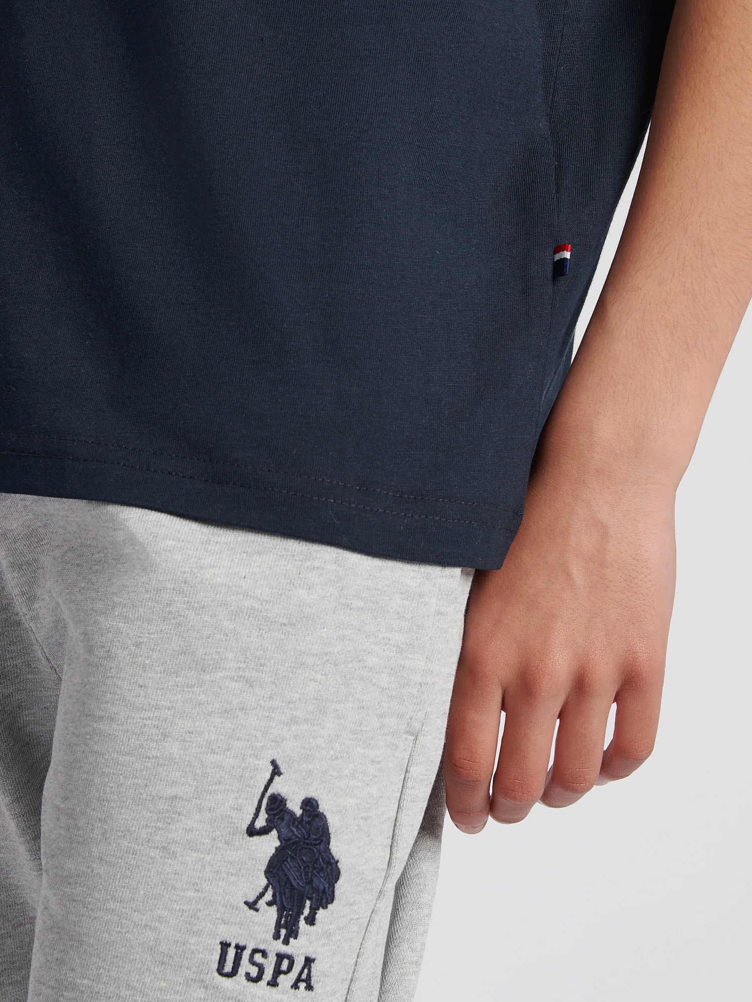 Boys Player 3 T-Shirt in Dark Sapphire Navy / Haute Red DHM - Image 5