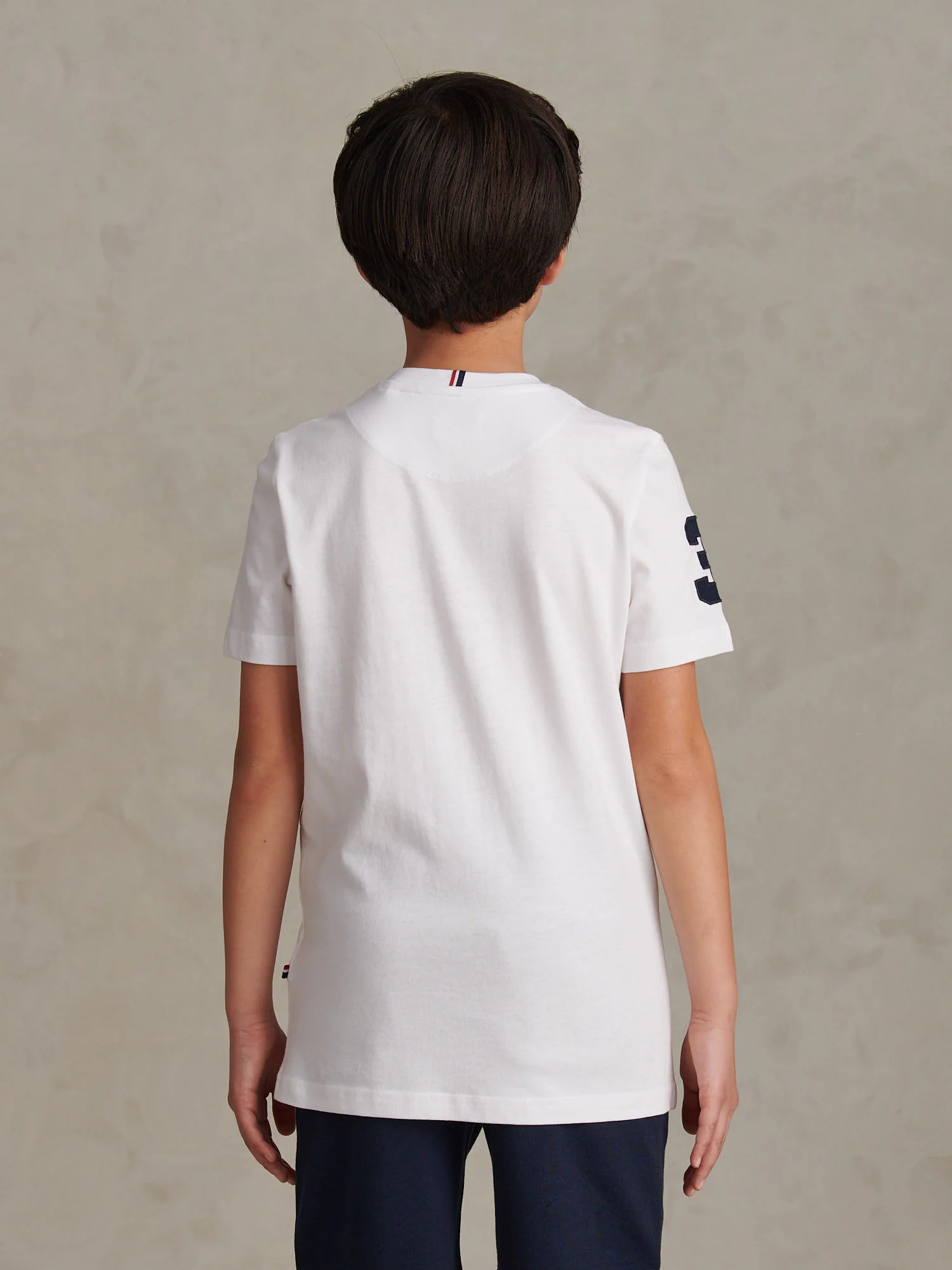 Boys Player 3 T-Shirt in White / Dark Sapphire Navy DHM - Image 4