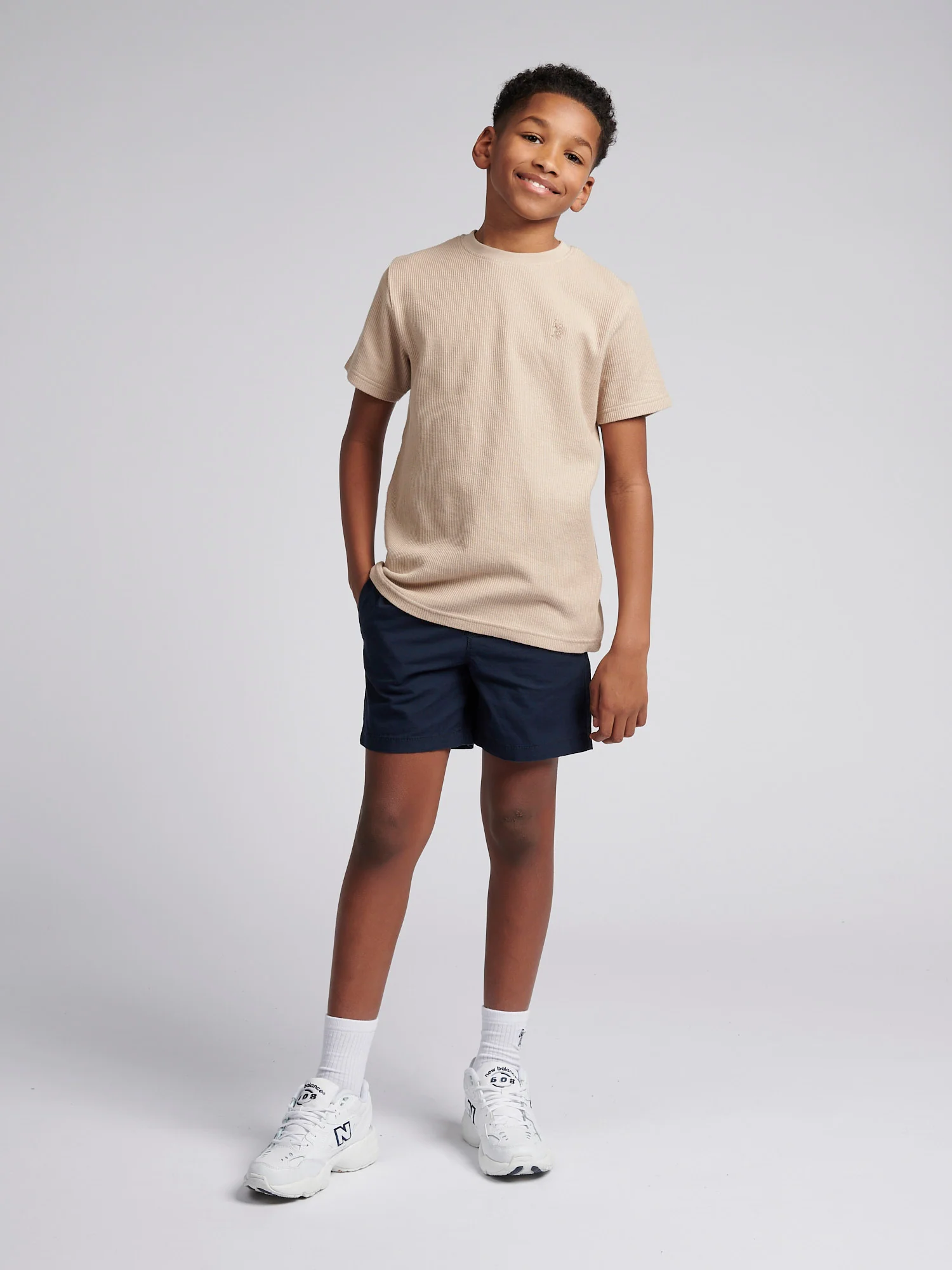 Boys Vertical Texture T-Shirt in Doeskin - Image 3