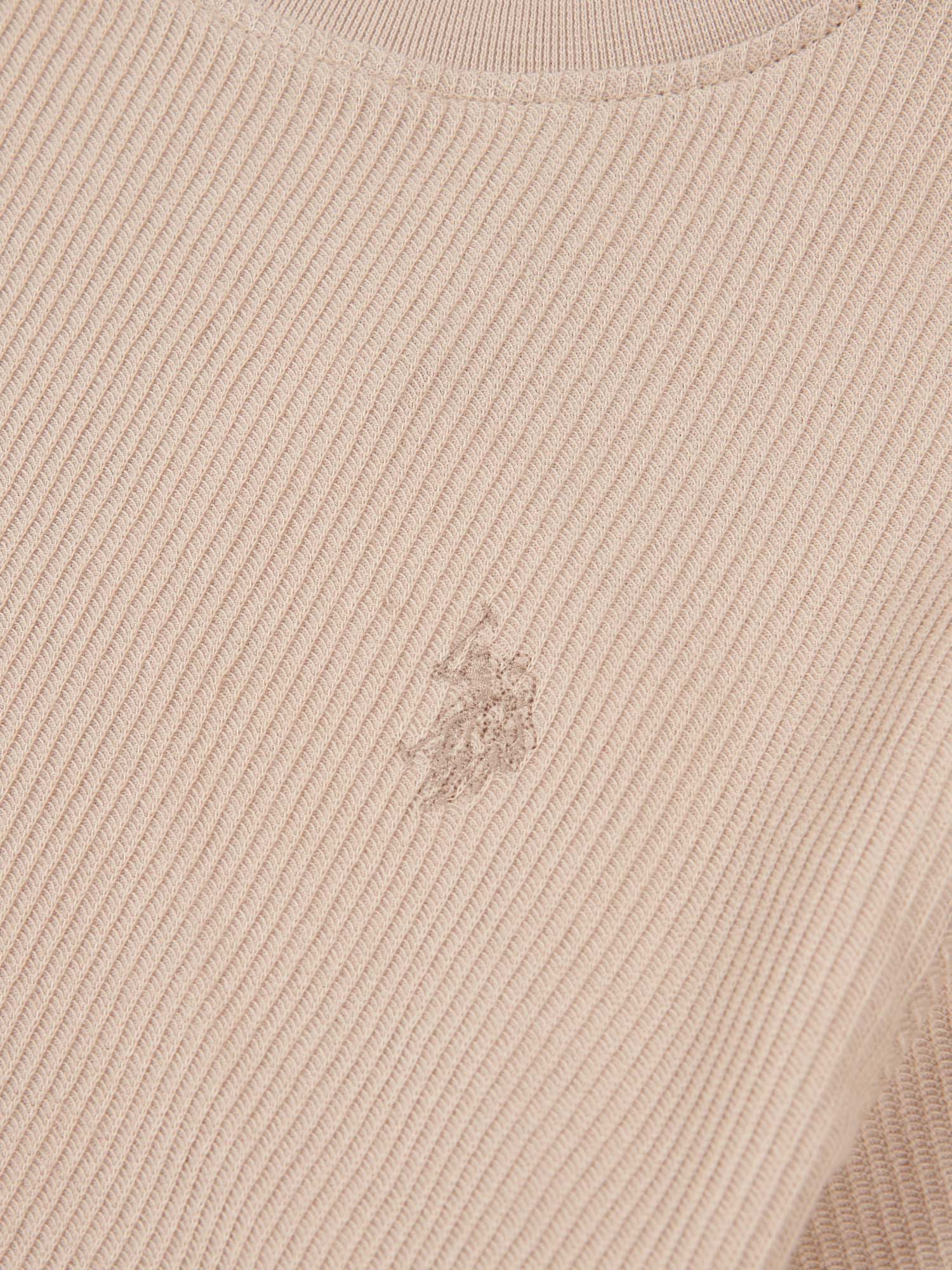 Boys Vertical Texture T-Shirt in Doeskin - Image 8