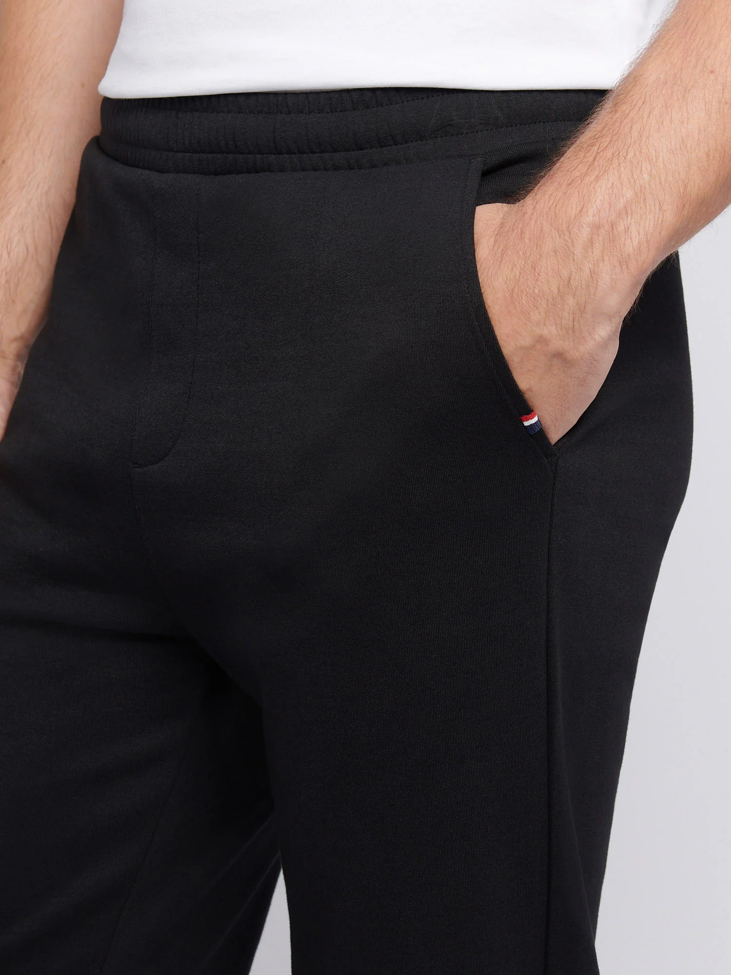 Mens Comfort Drawstring Smart Jogger in Black - Image 5