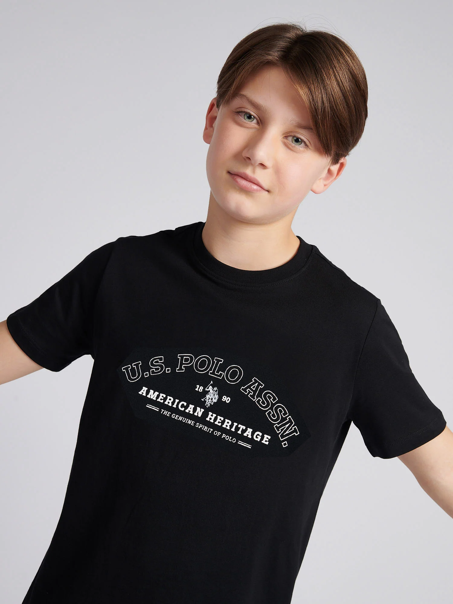 Boys Heritage Graphic Print T-Shirt in Black - Image 2