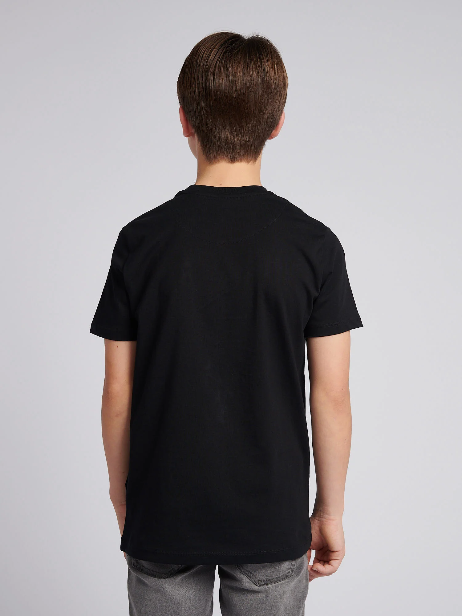 Boys Heritage Graphic Print T-Shirt in Black - Image 4
