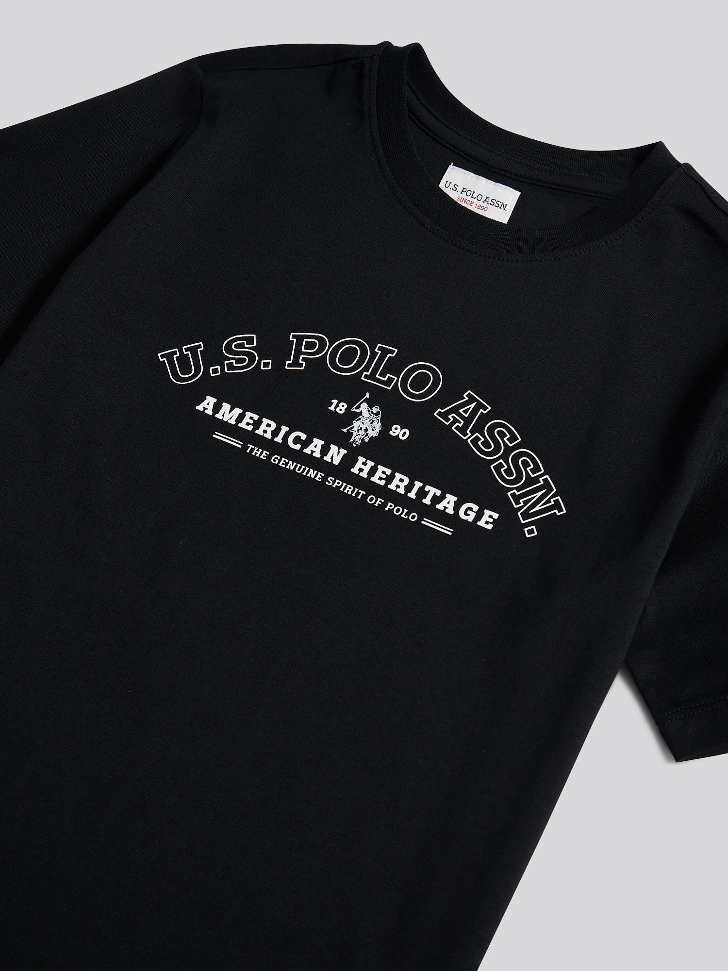 Boys Heritage Graphic Print T-Shirt in Black - Image 7