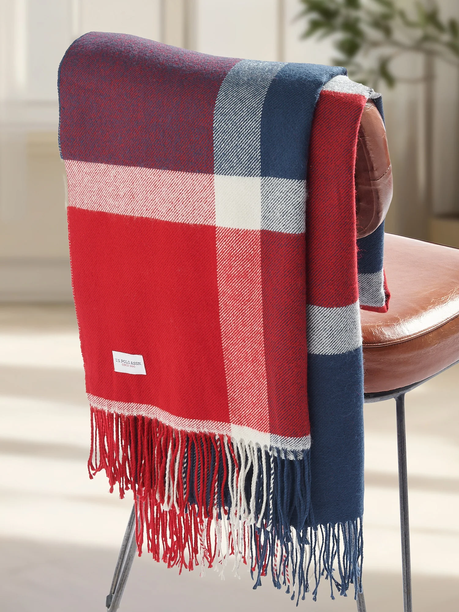 Luxurious Soft Check Boxed Throw in Navy Iris