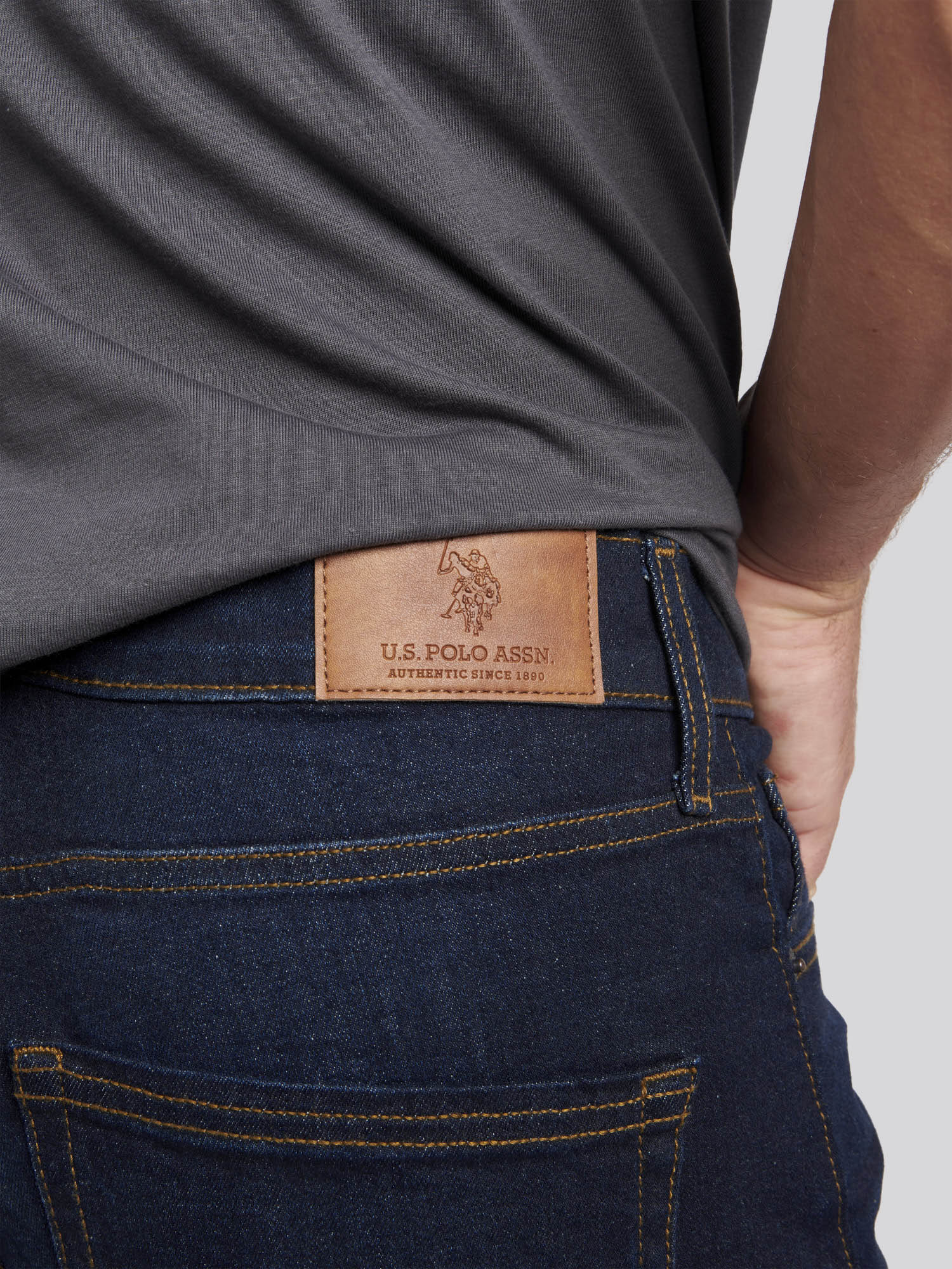 Mens 5 Pocket Regular Fit Denim Jeans in Rinse Wash - Image 4