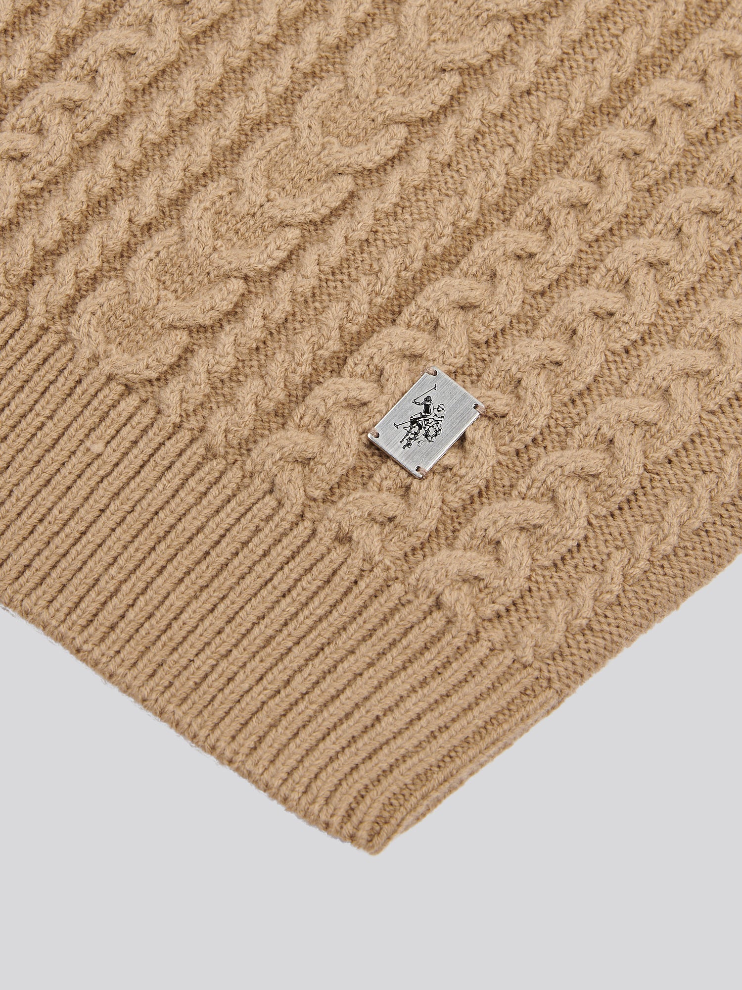 Mens Aran Knit Crew in Greige - Image 7