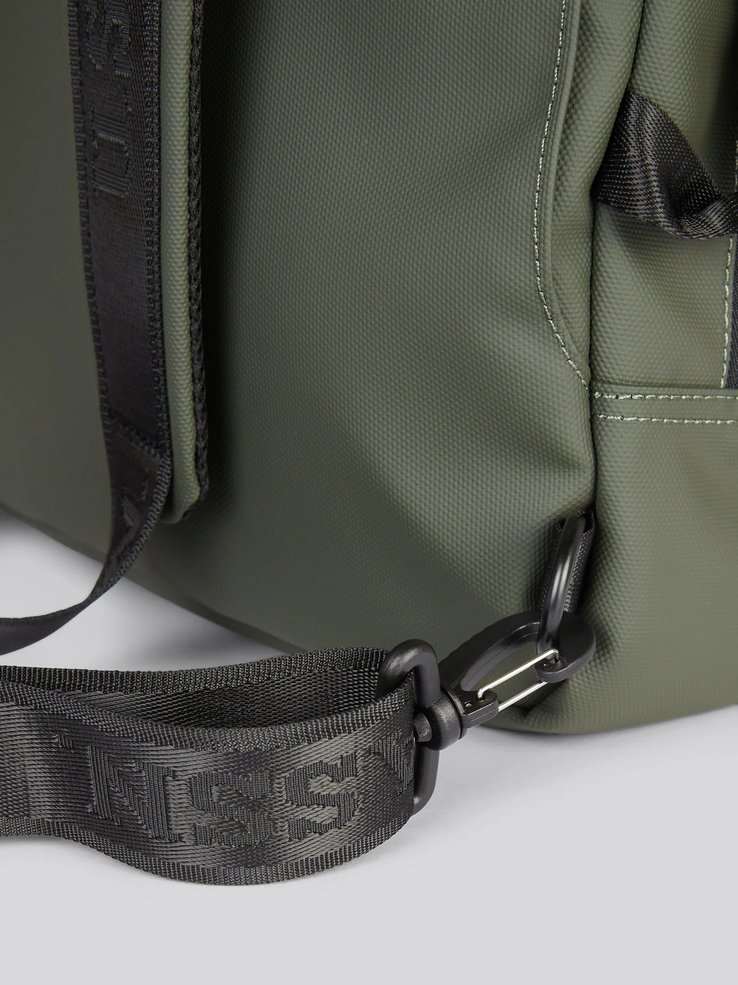 Mens Arrowhead Backpack in Army Green - Image 13