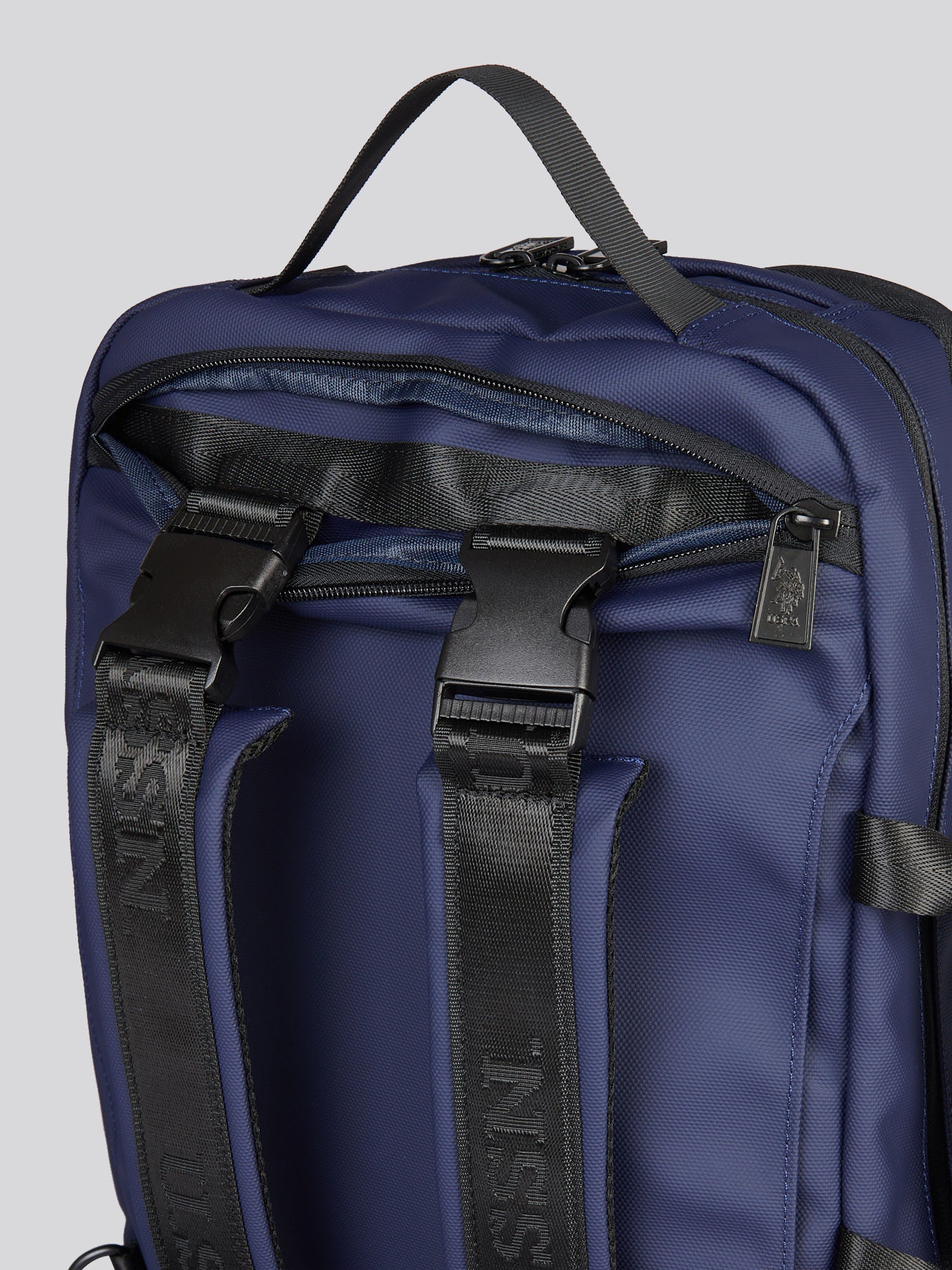 Mens Arrowhead Backpack in Navy - Image 10