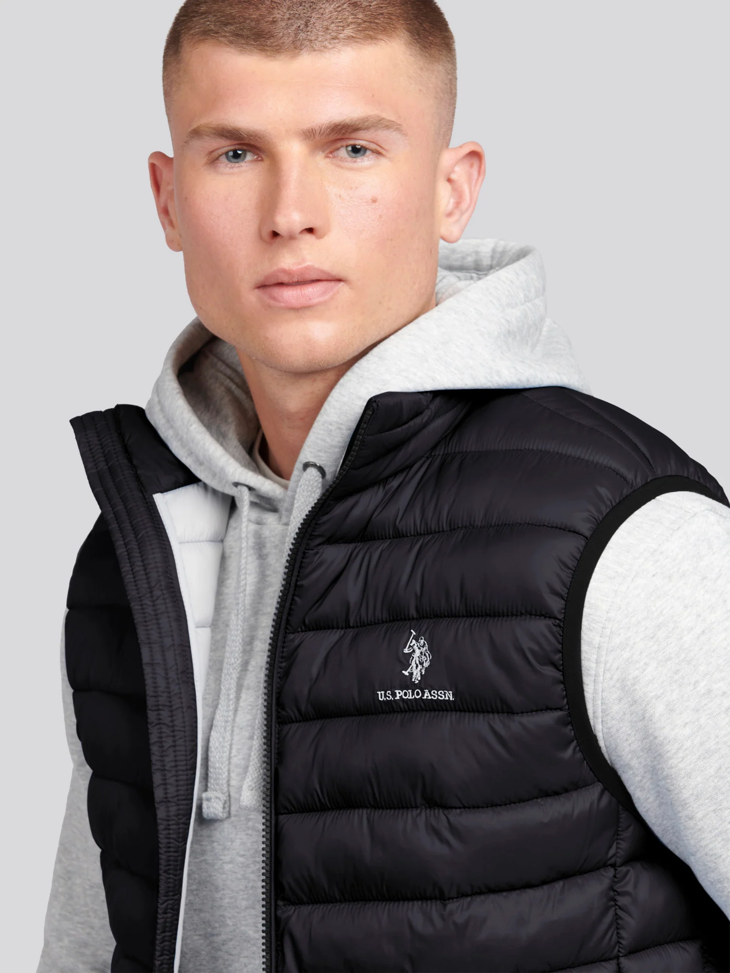 Mens Bound Quilted Gilet Black Bright White DHM - Image 2