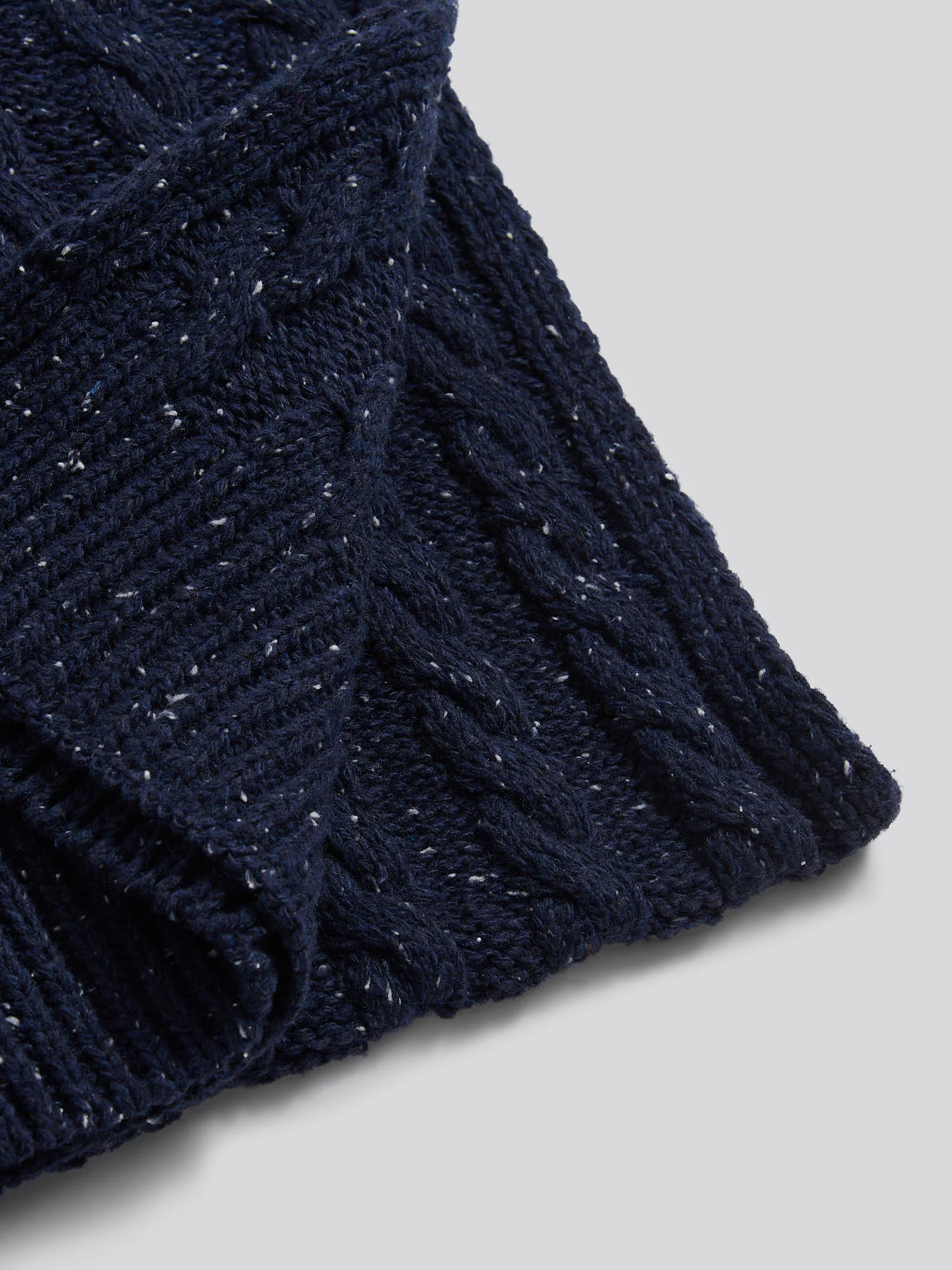 Mens Cable Knit Scarf in Dark Sapphire Navy - Image 3