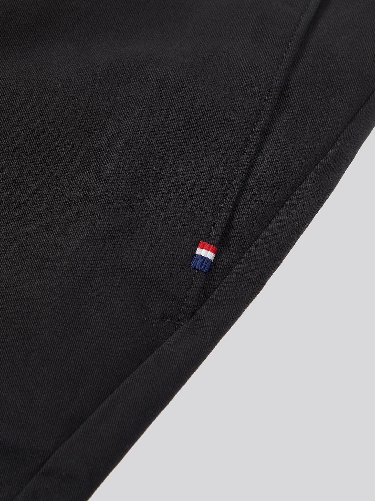 Mens Classic Chinos Shorts Black Bright White DHM - Image 8