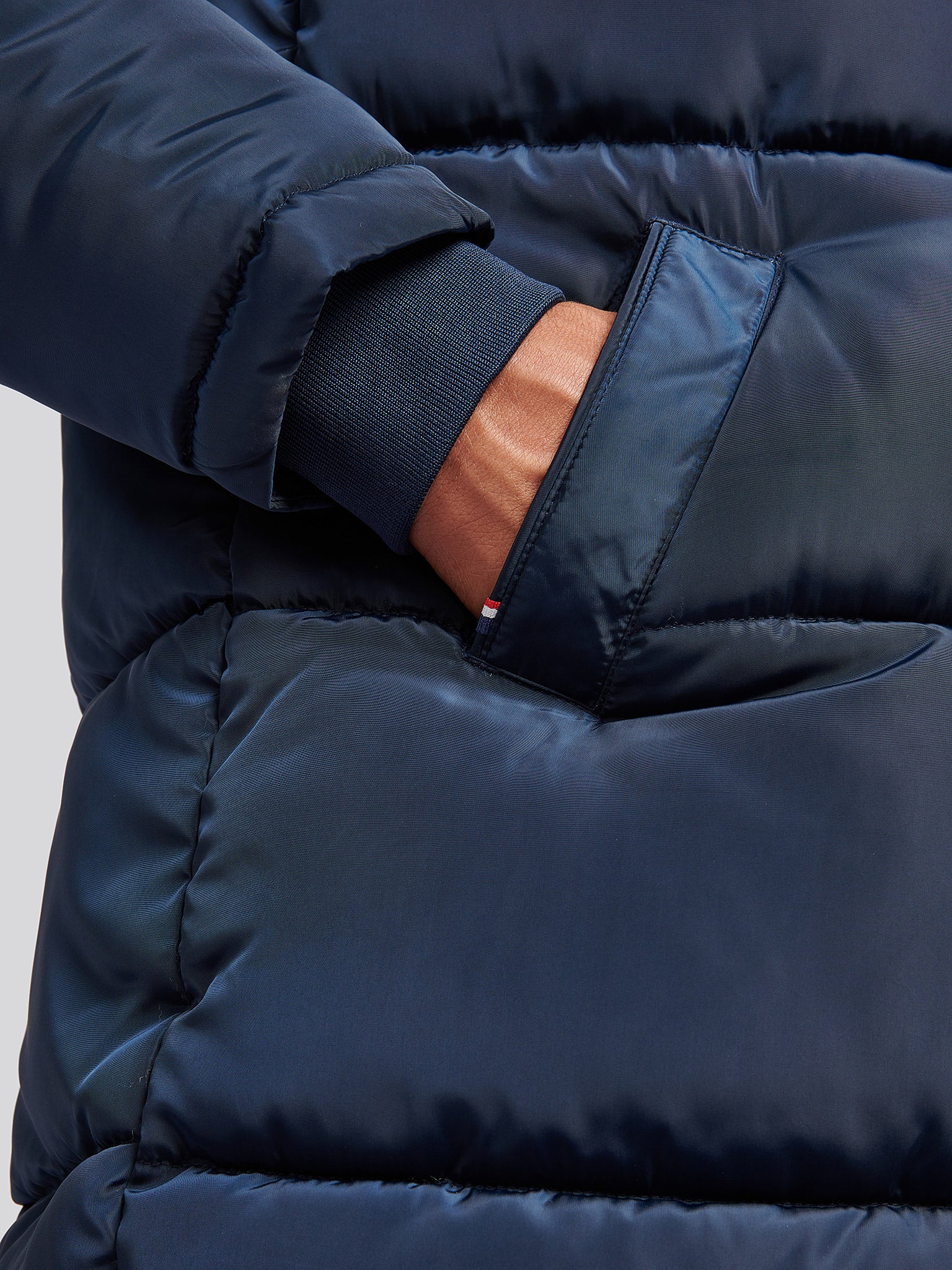 Mens Classic Longlined Puffer Jacket in Dark Sapphire Navy - Image 6