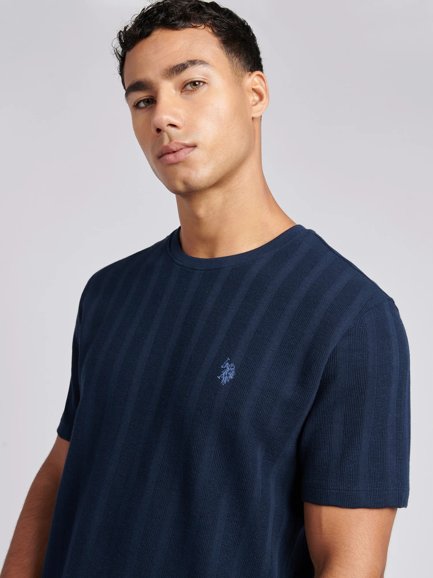 Mens Double Horsemen Vertical Stripe Textured T-Shirt in Dark Sapphire Navy / Moonlight Blue DHM - Image 2
