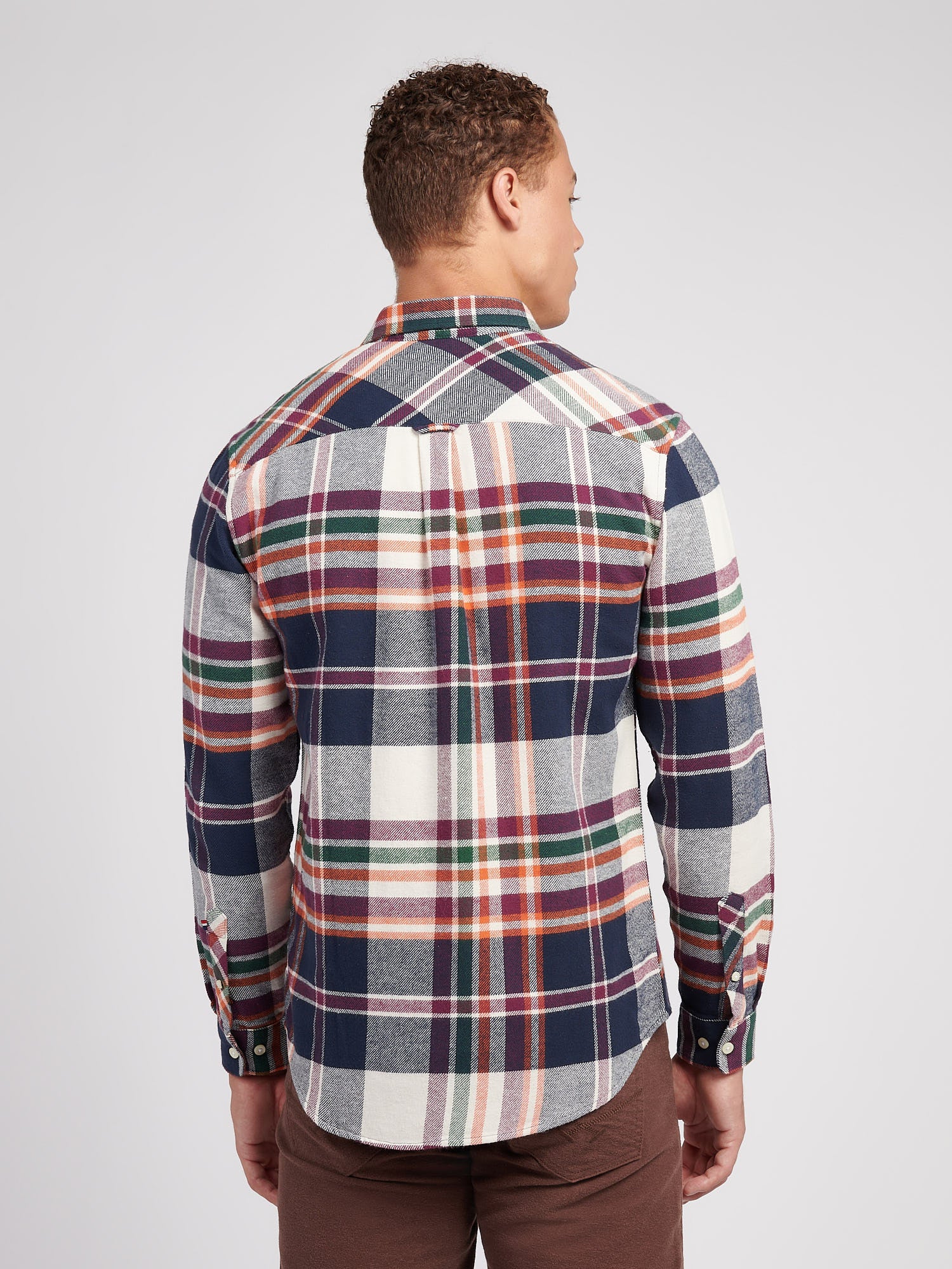 Mens Dual Pocket Checked Shirt in Dark Sapphire Navy - Image 4