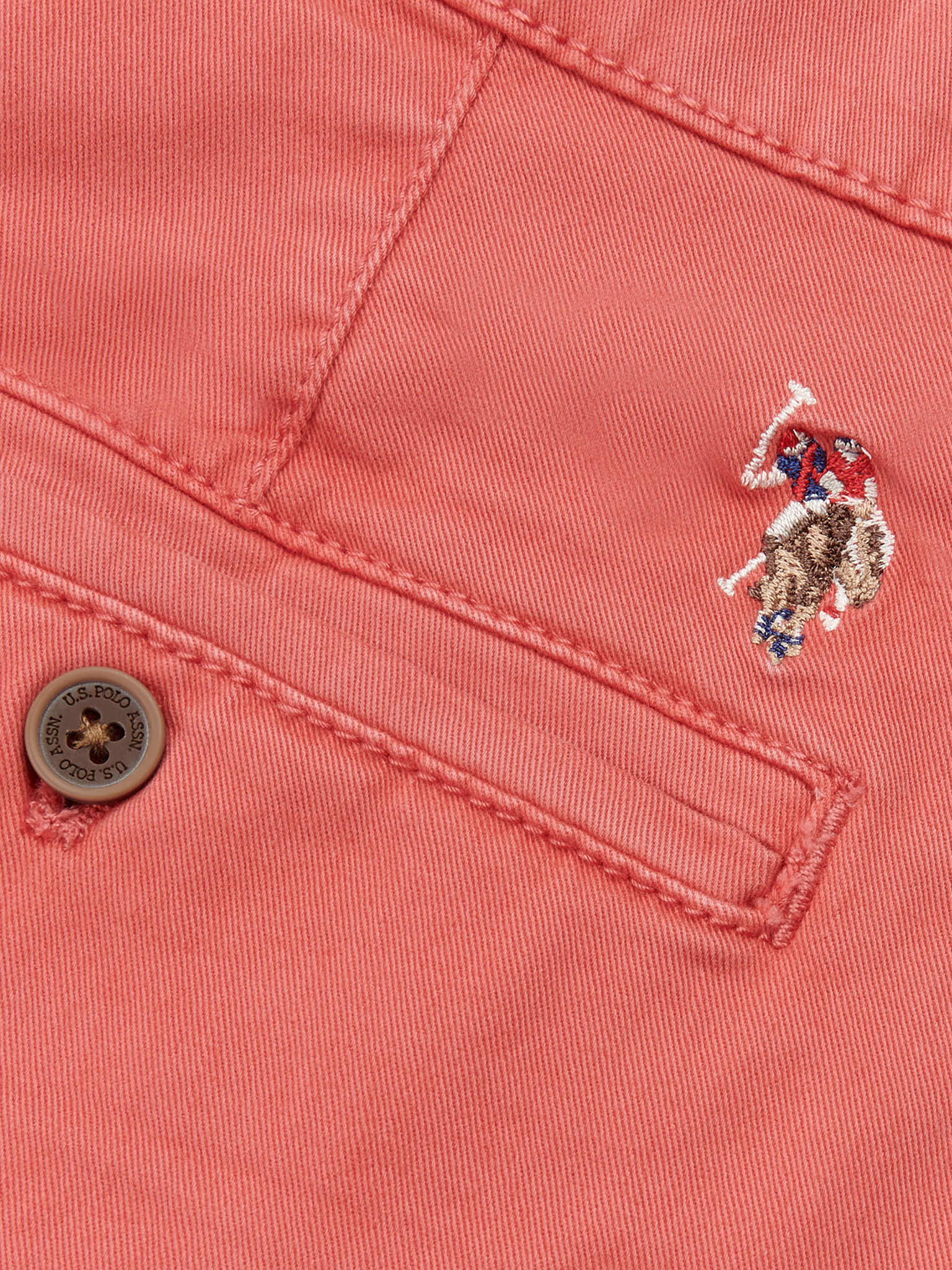 Mens Heritage Chino in Cranberry - Image 5