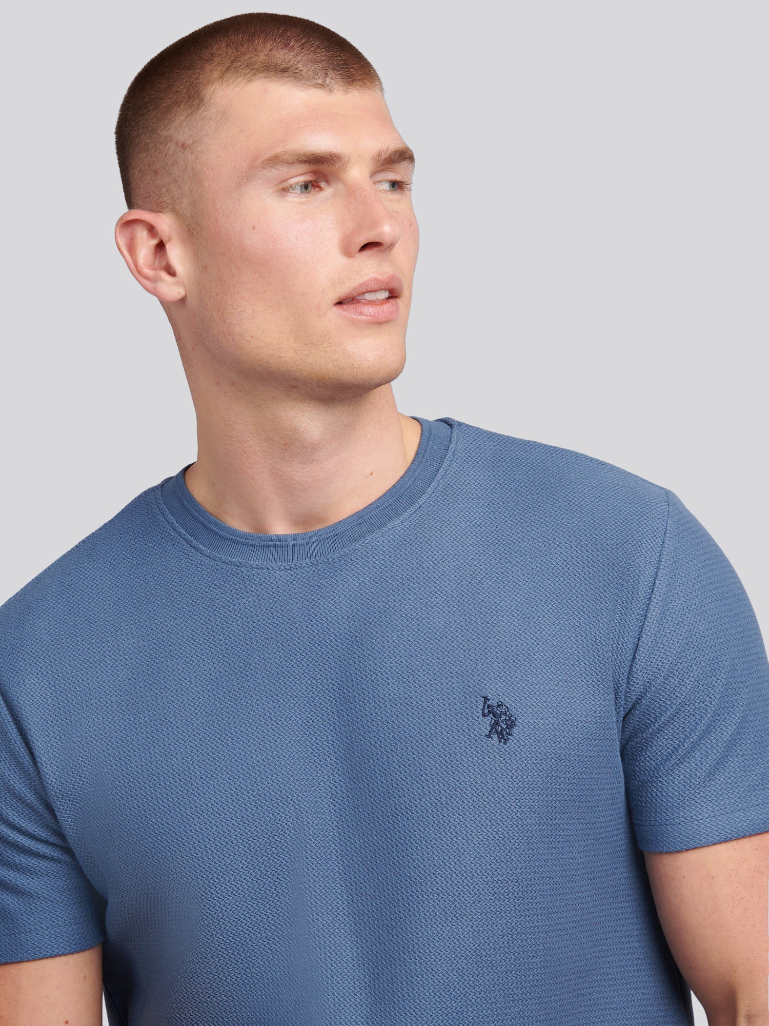 Mens HerringboneTexture T-Shirt in Vintage Indigo - Image 2