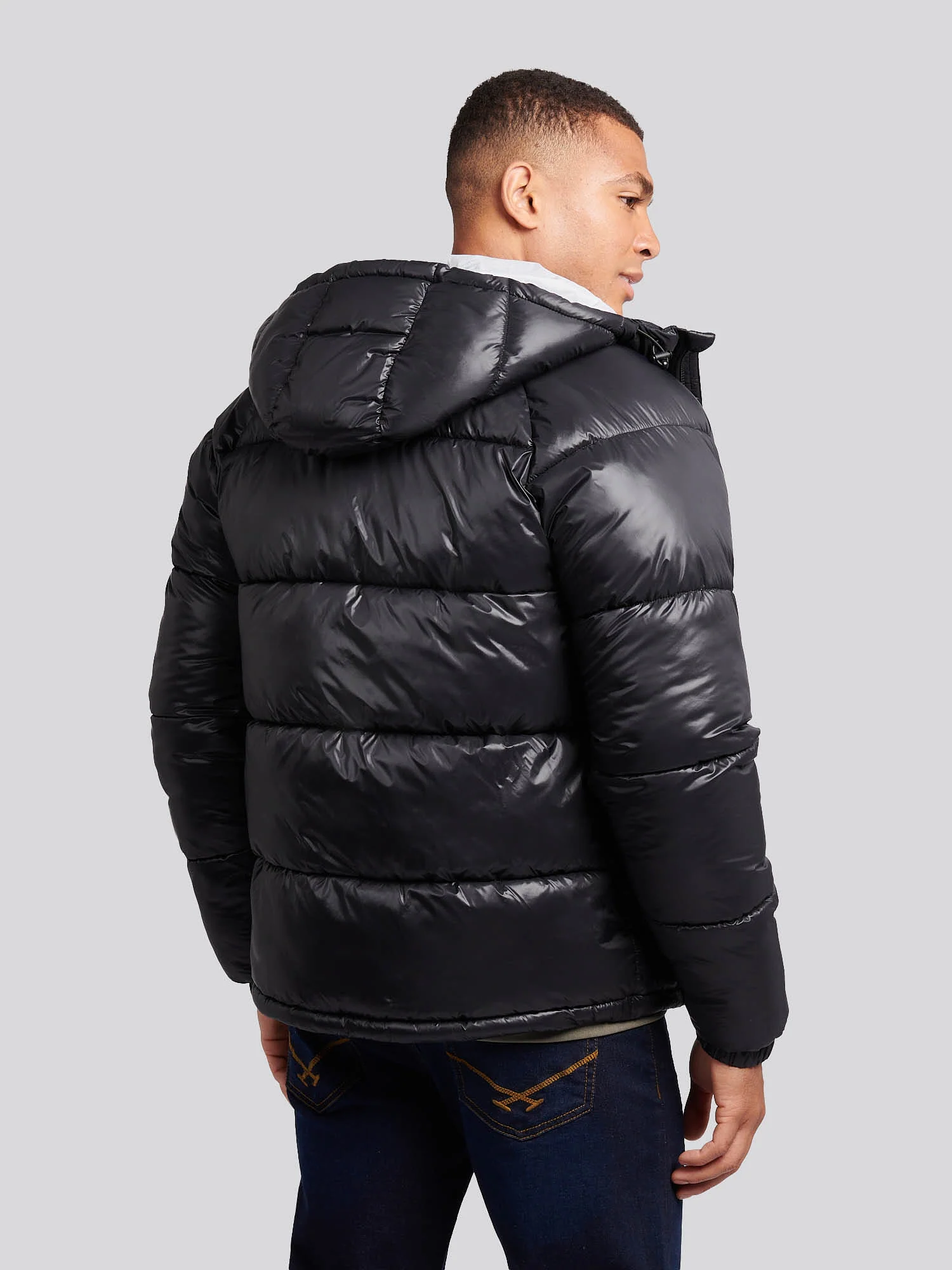 Mens High Shine Heavyweight Quilted Jacket in Black - Image 4