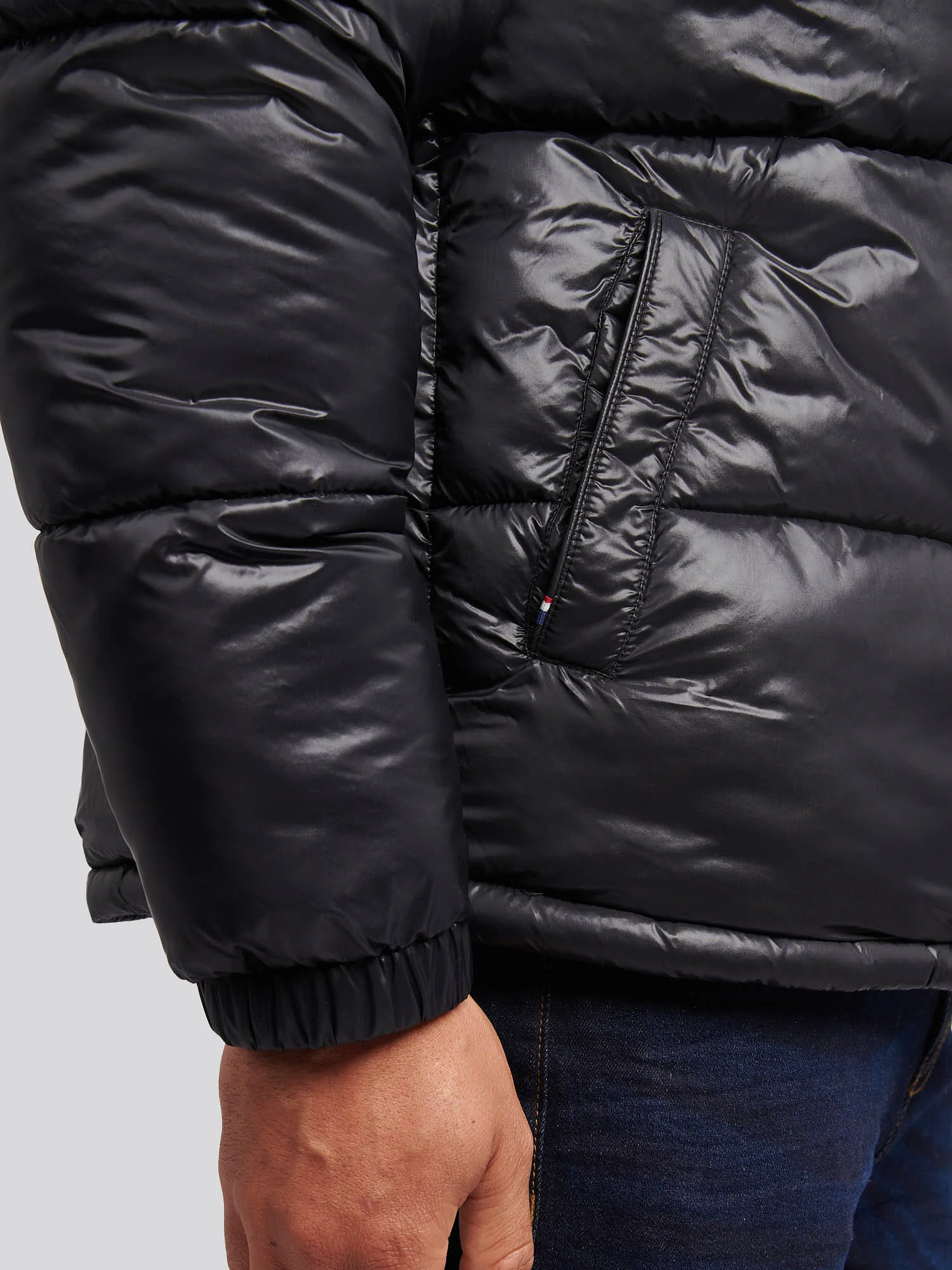 Mens High Shine Heavyweight Quilted Jacket in Black - Image 5