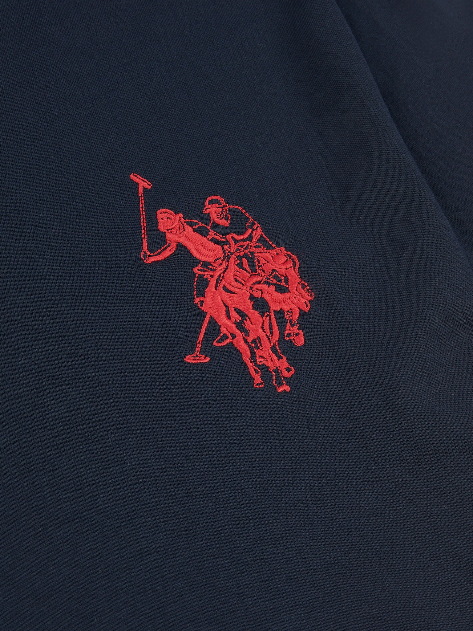Mens Large Player T-Shirt in Dark Sapphire Navy / Haute Red DHM - Image 9