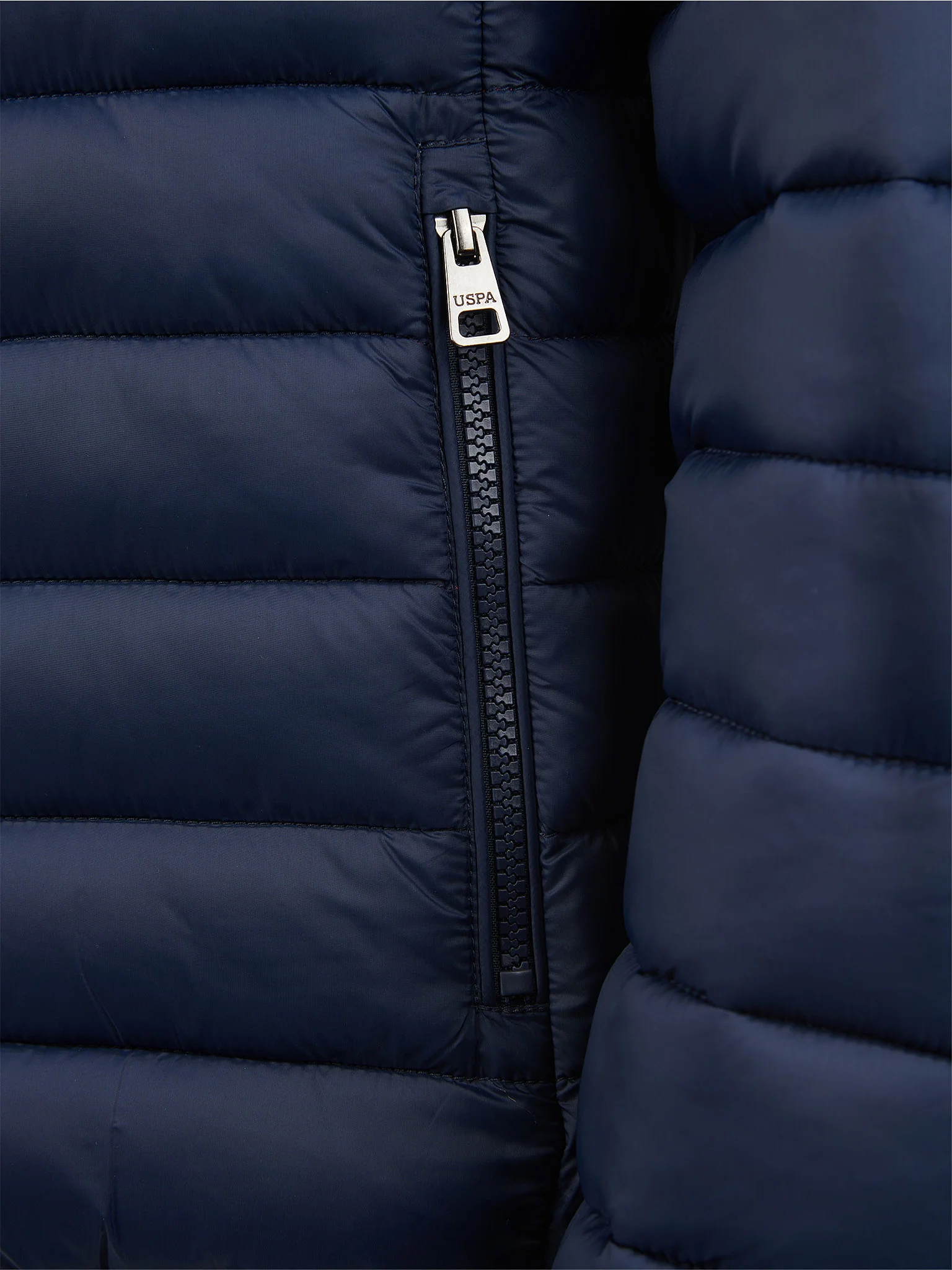 Mens Lightweight Bound Quilted Jacket Dark Sapphire Navy / Haute Red DHM - Image 10