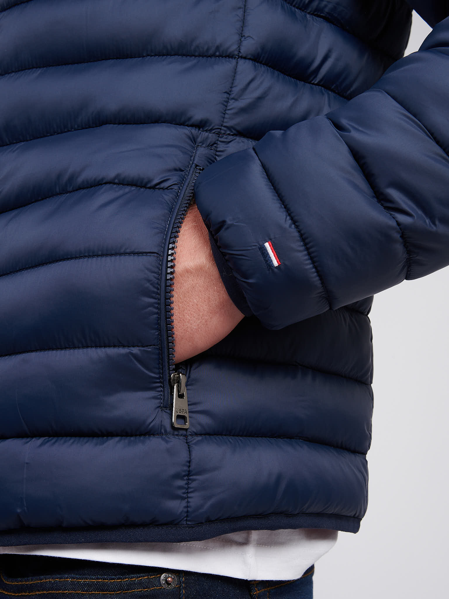 Mens Lightweight Bound Quilted Jacket Dark Sapphire Navy / Haute Red DHM - Image 5