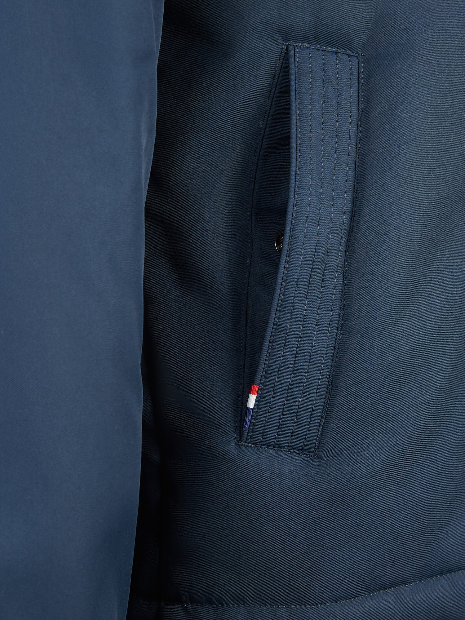 Mens Lightweight Quilt Funnel Puffer in Dark Sapphire Navy / Moonlight Blue DHM - Image 10