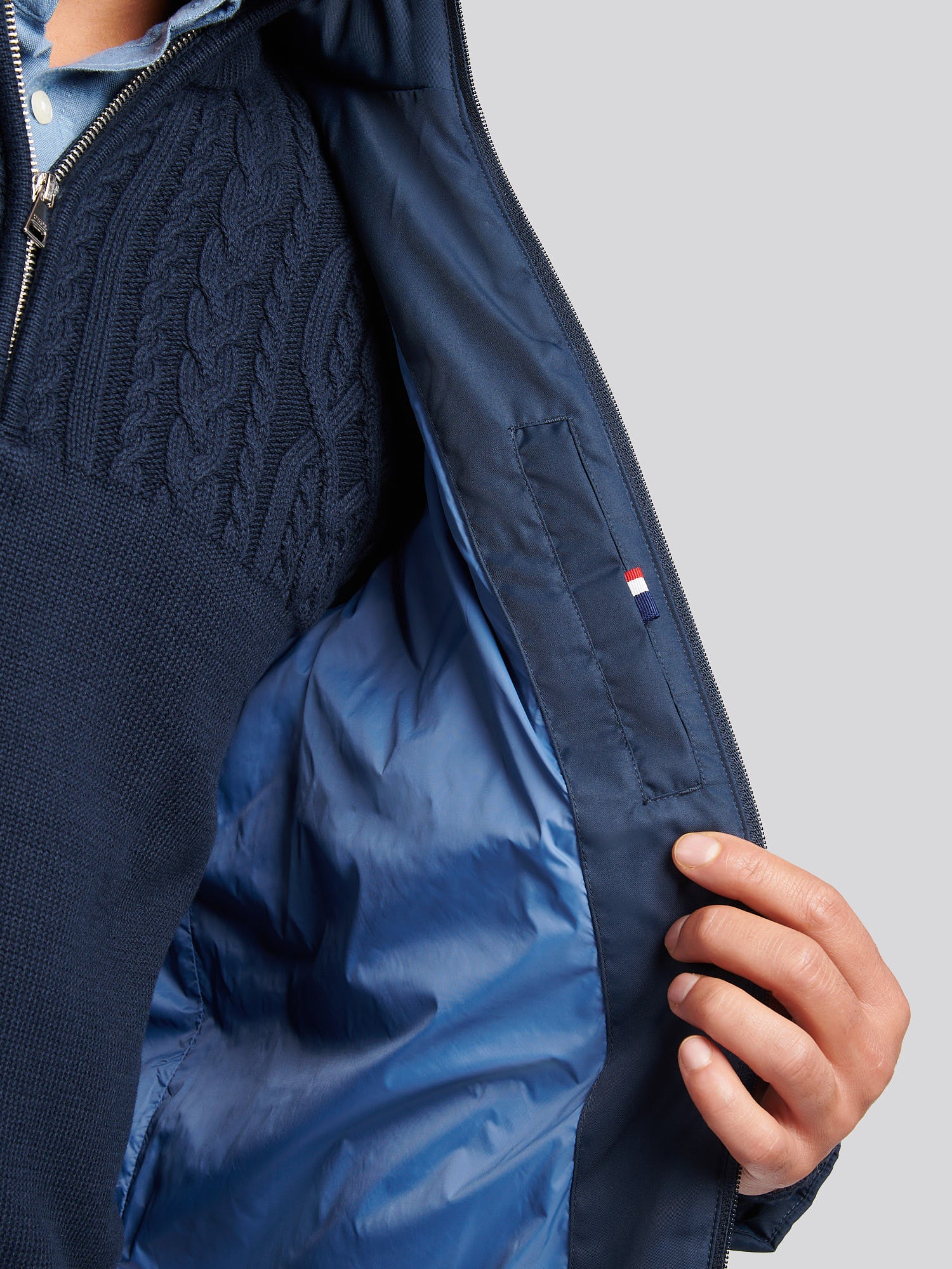 Mens Lightweight Quilt Funnel Puffer in Dark Sapphire Navy / Moonlight Blue DHM - Image 2