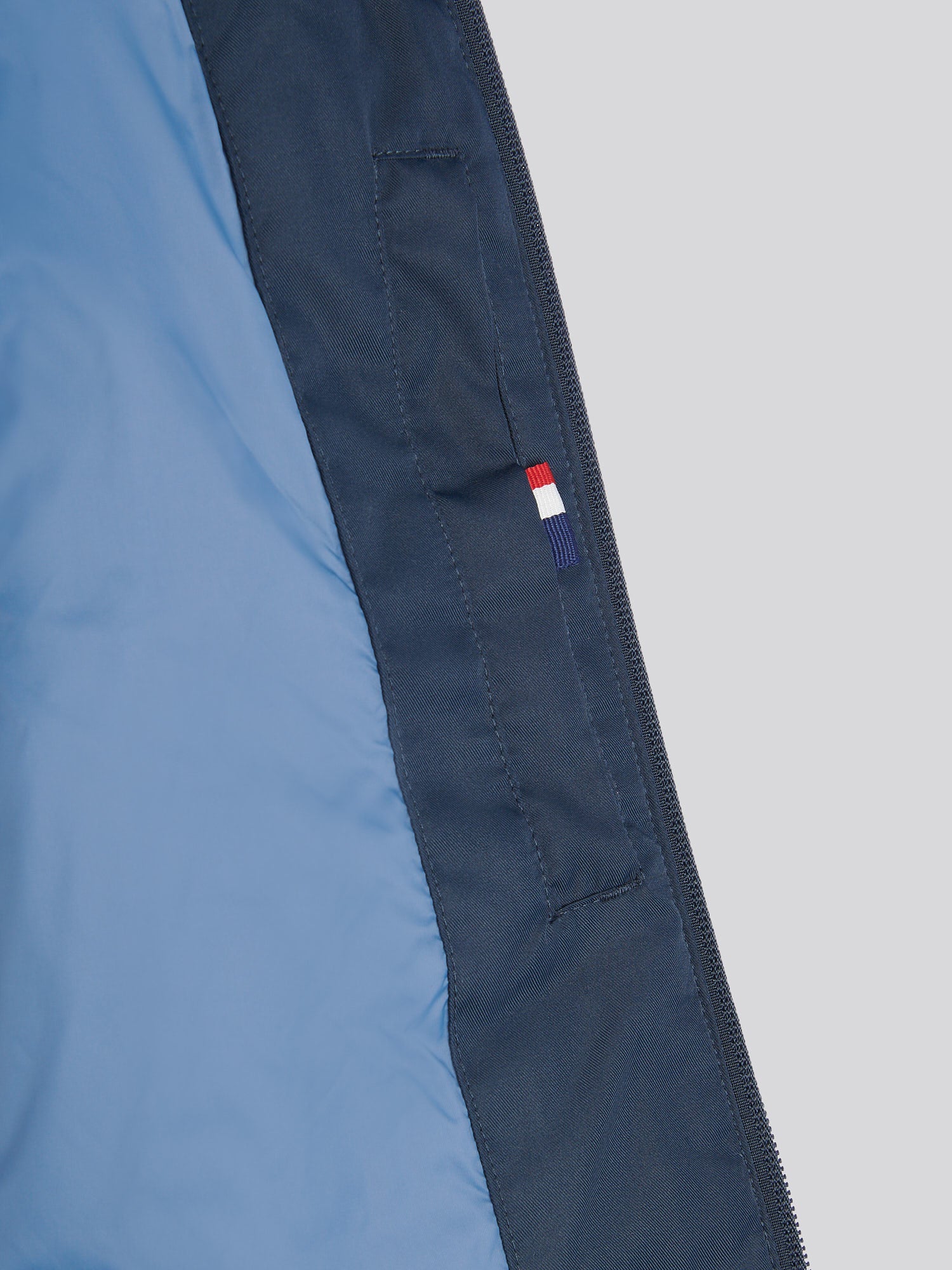Mens Lightweight Quilt Funnel Puffer in Dark Sapphire Navy / Moonlight Blue DHM - Image 9