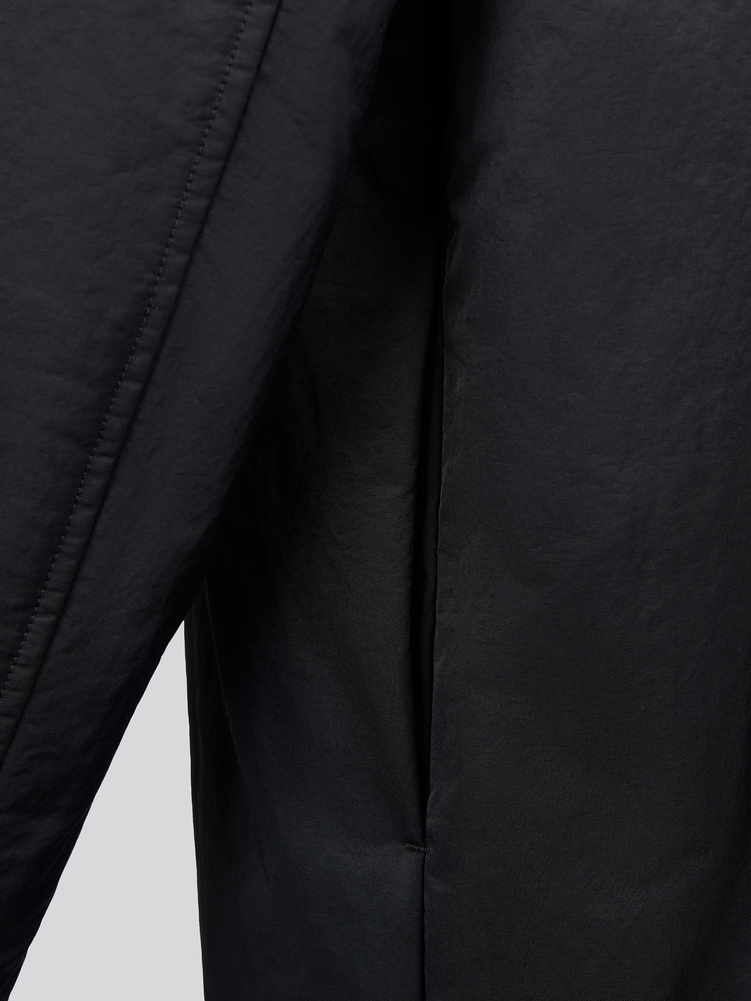 Mens Lightweight Quilted Mac in Black - Image 11