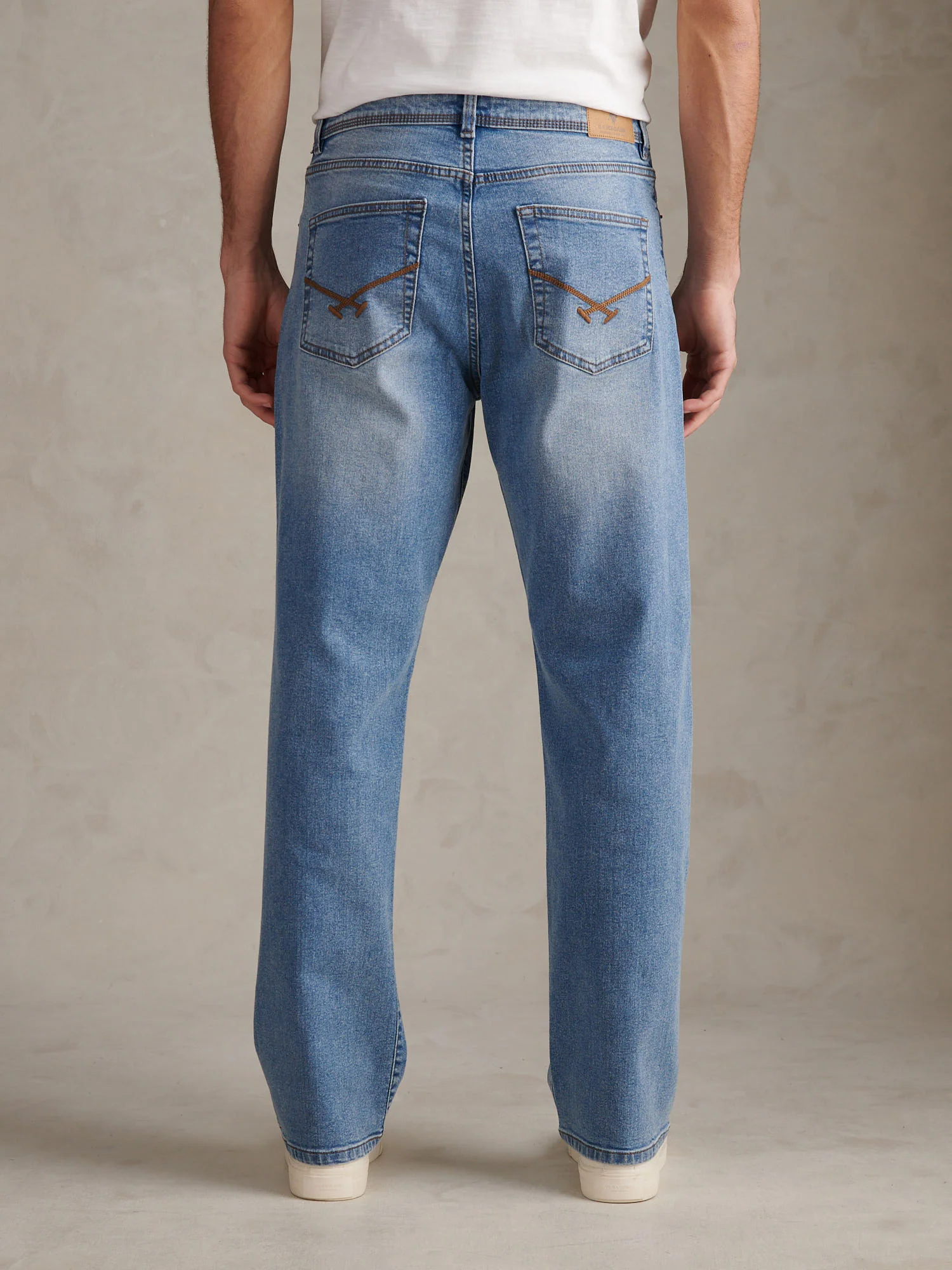Mens Relaxed Fit Jean Blue Wash - Image 4
