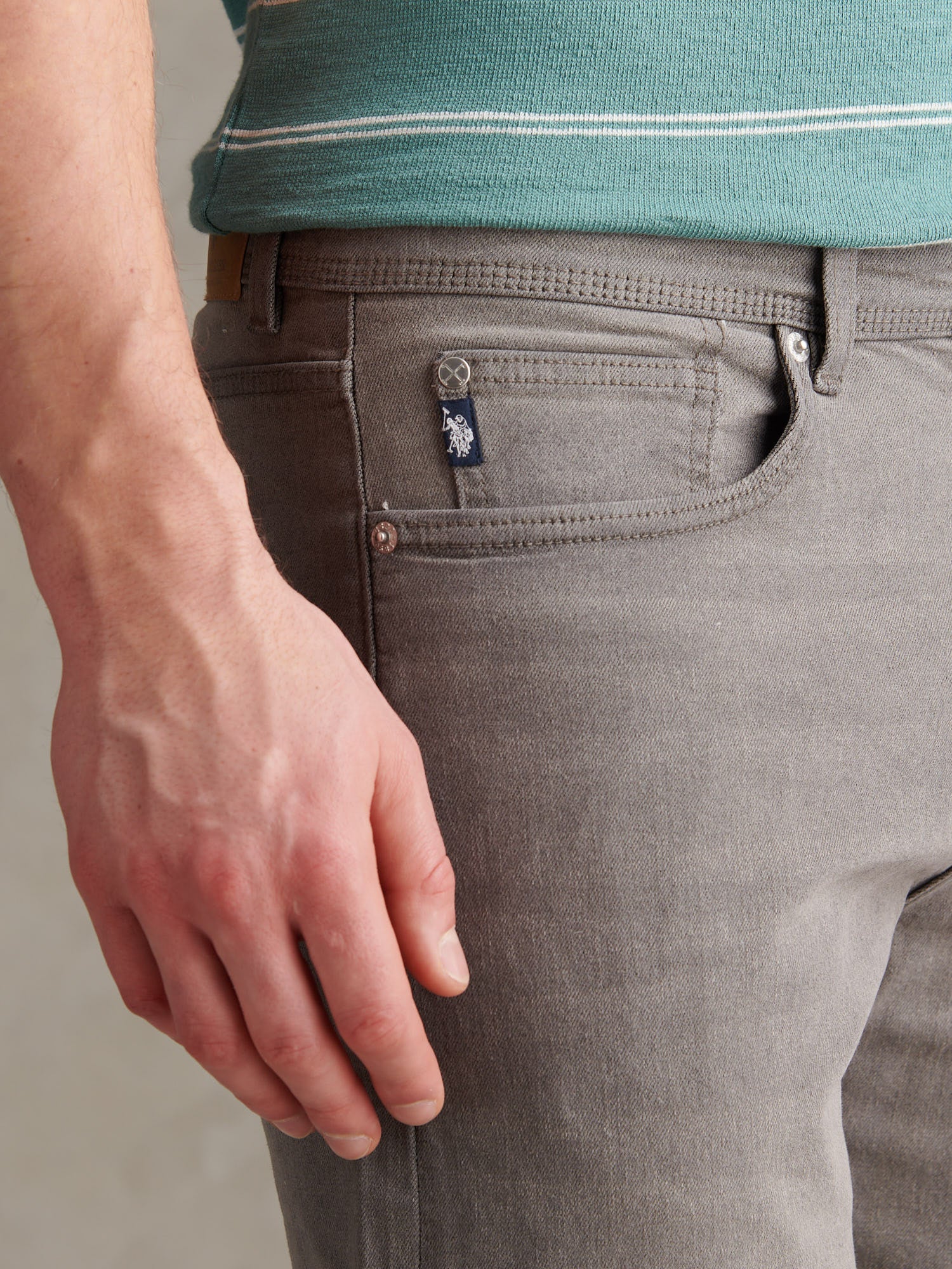 Mens Relaxed Fit Jean Grey Wash - Image 3