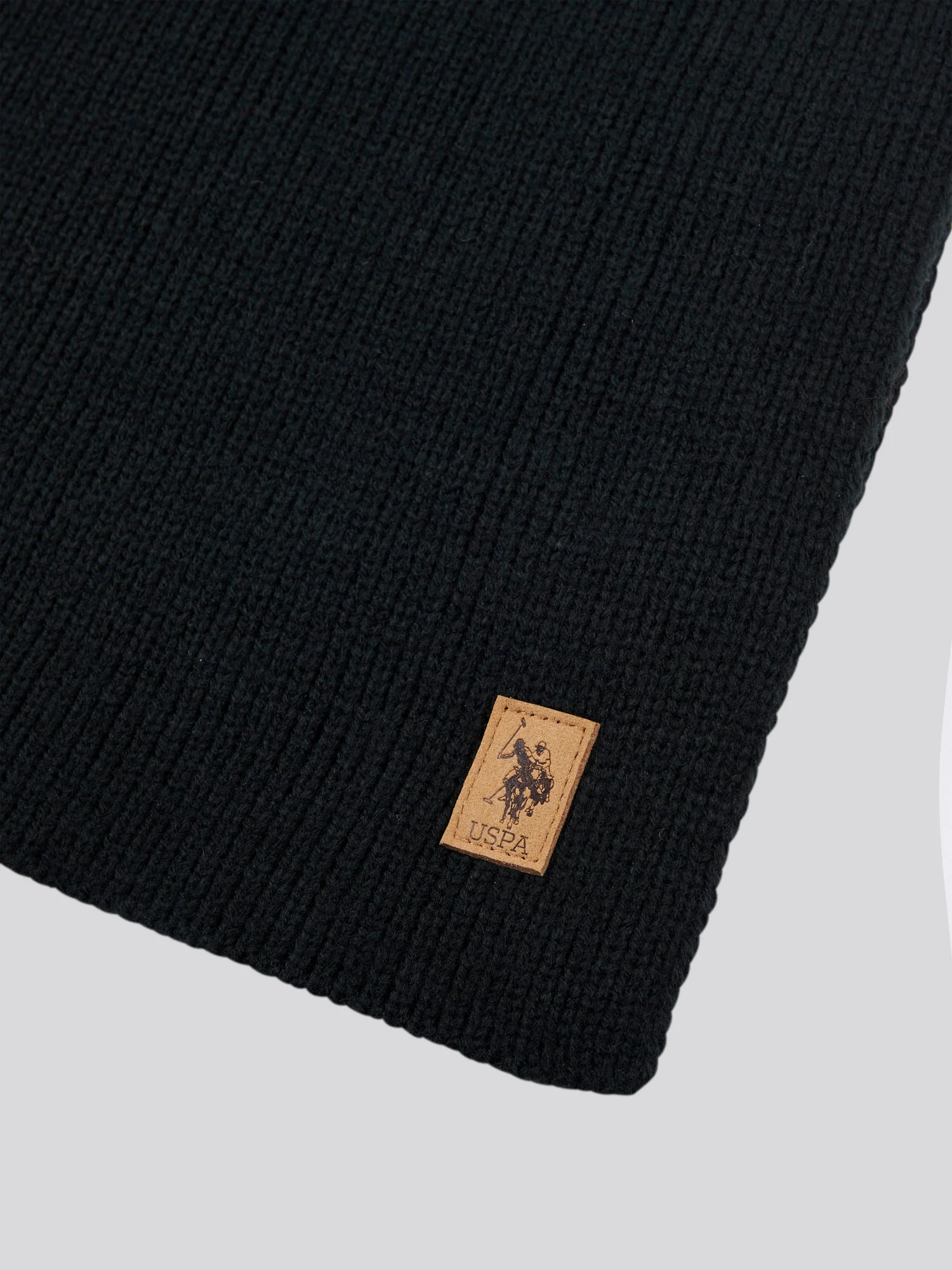 Mens Rib Knit Scarf in Black - Image 3