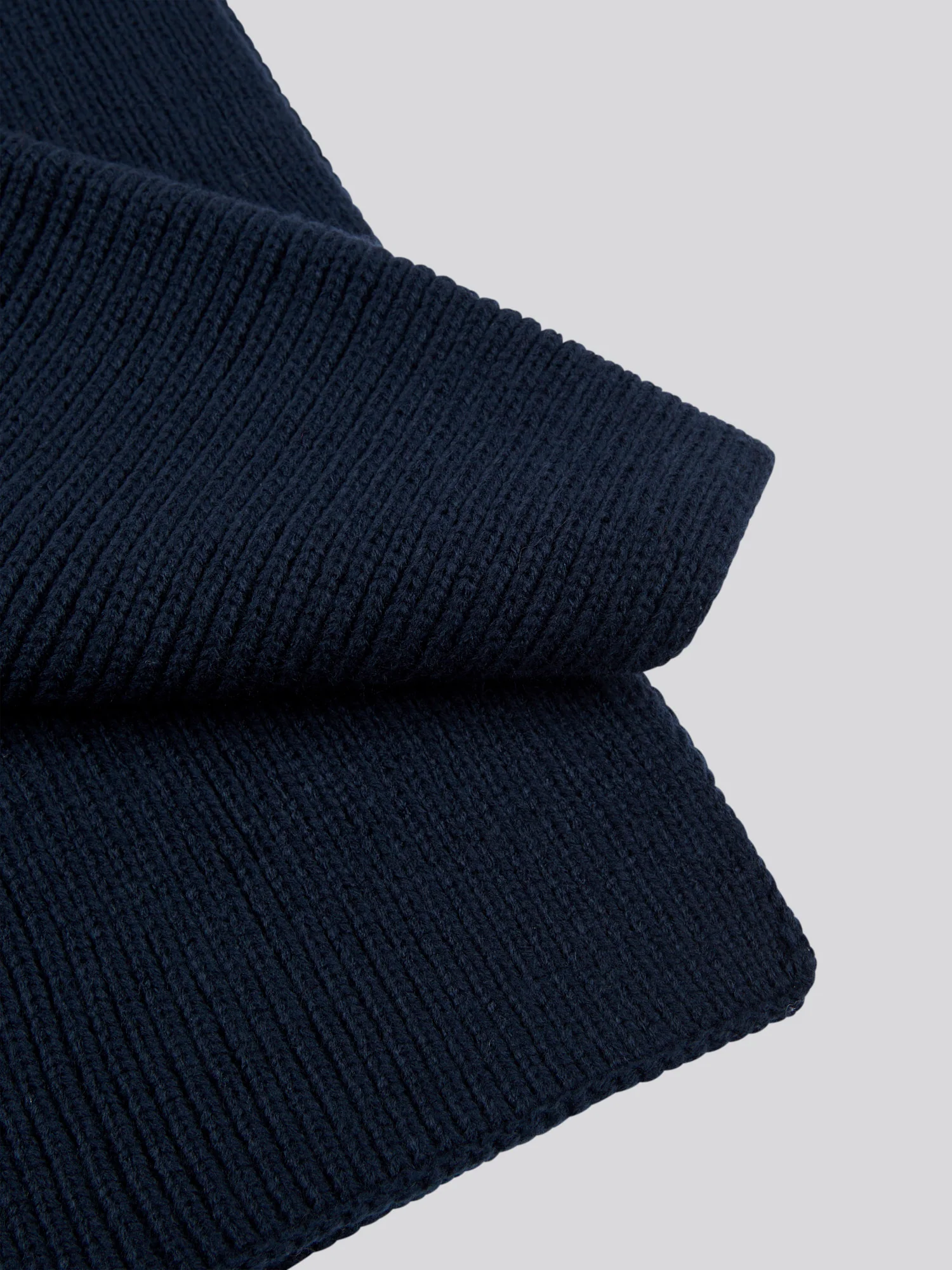 Mens Rib Knit Scarf in Dark Sapphire Navy - Image 2