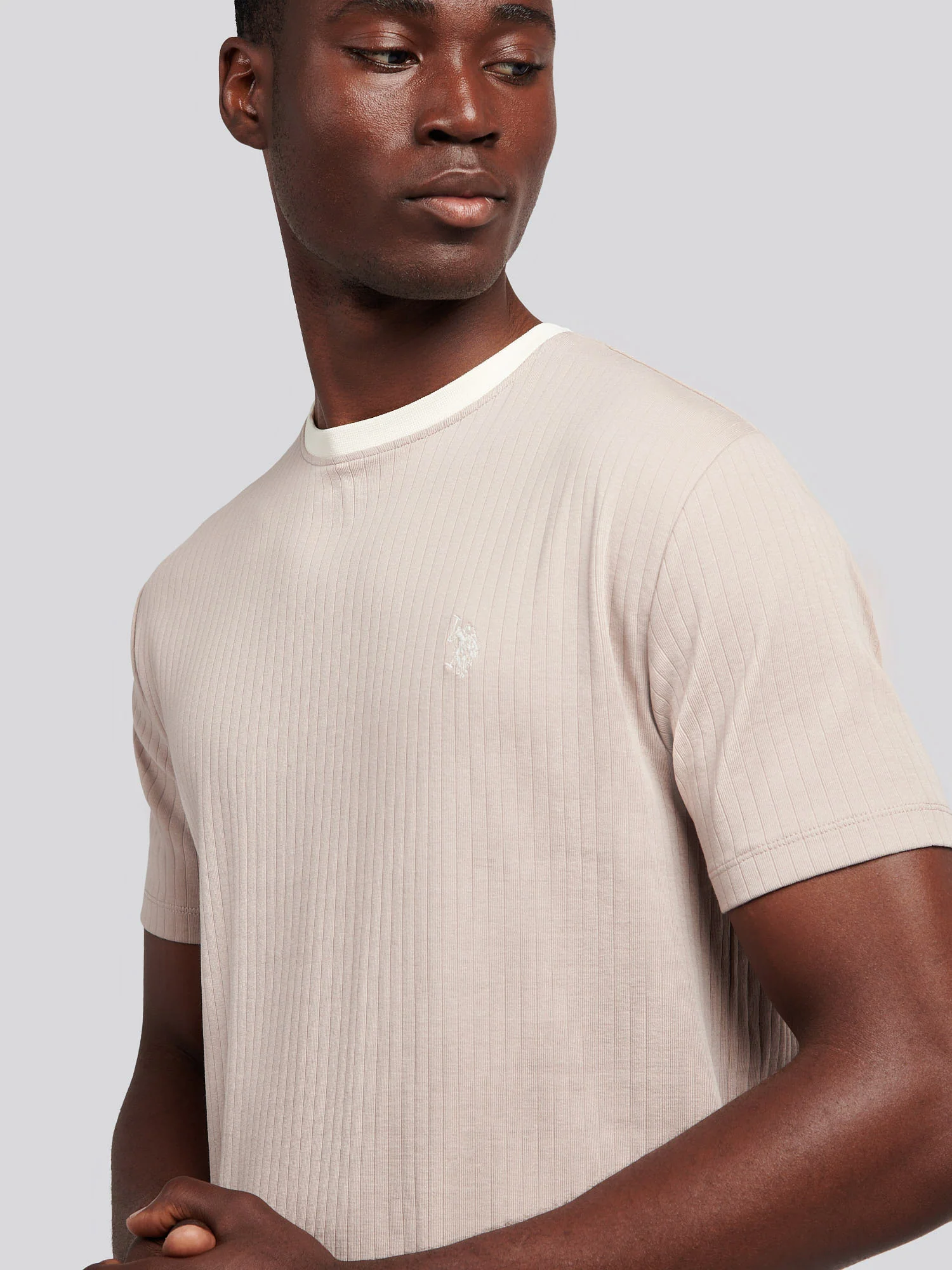 Mens Rib Texture T-Shirt in Atmosphere - Image 2