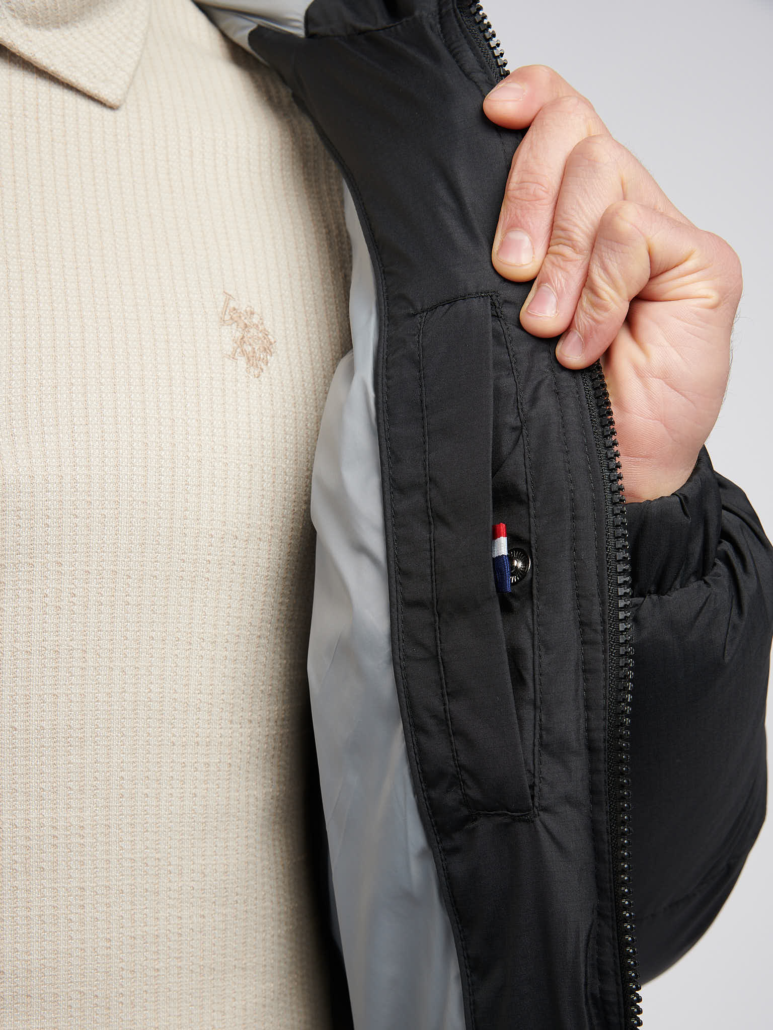 Mens Ripstop Hooded Puffer Jacket in Black - Image 5