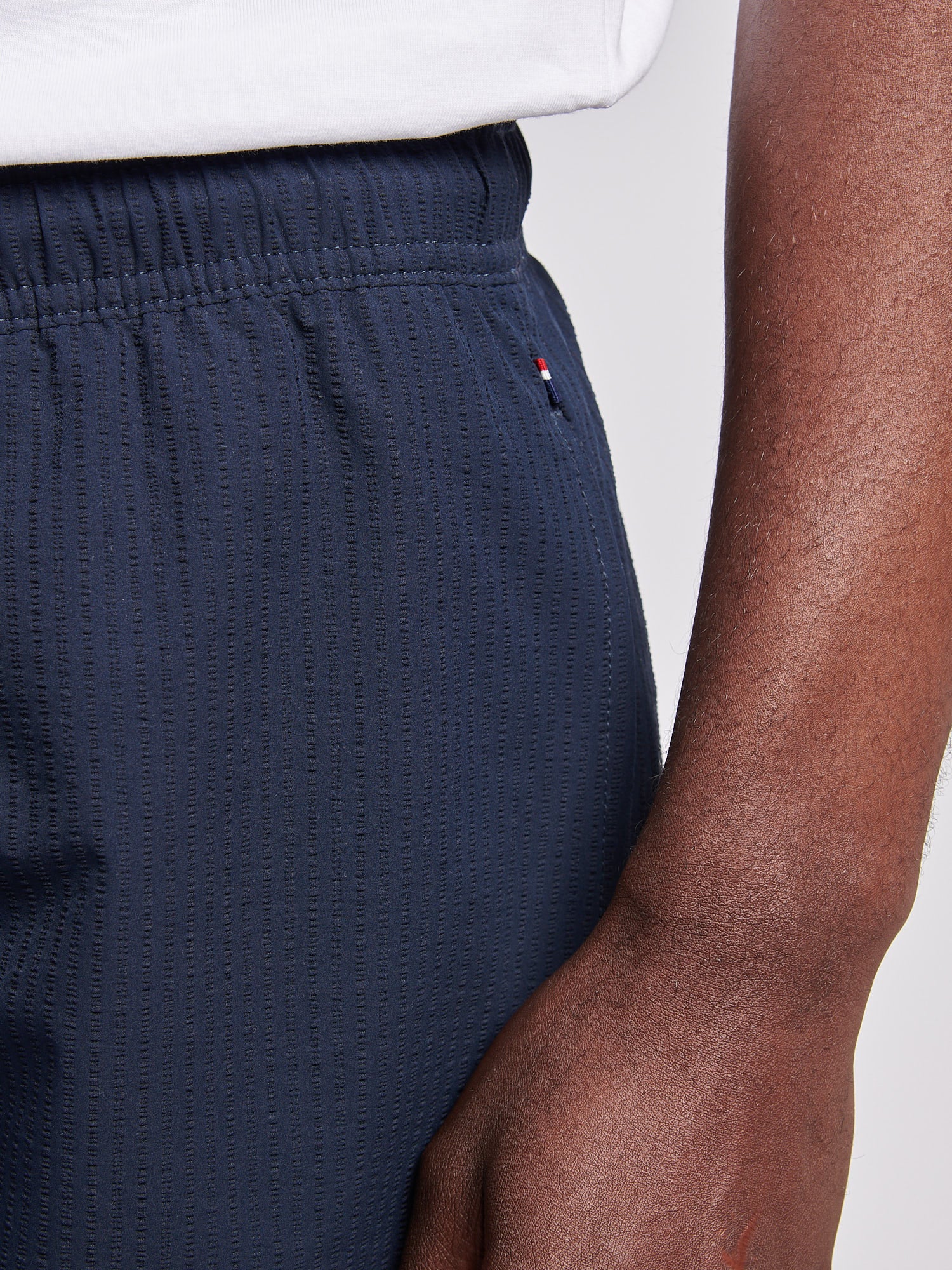 Mens Seersucker Swim Short in Dark Sapphire Navy - Image 5