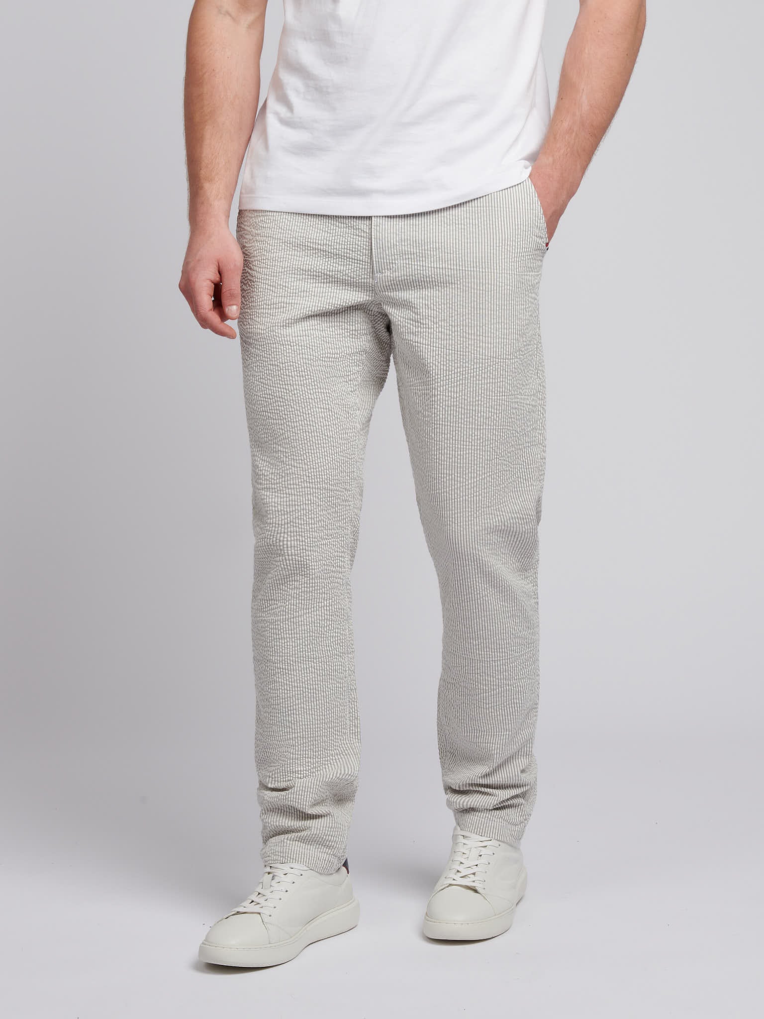 Mens Seersucker Woven Trouser in Northern Droplet - Image 5