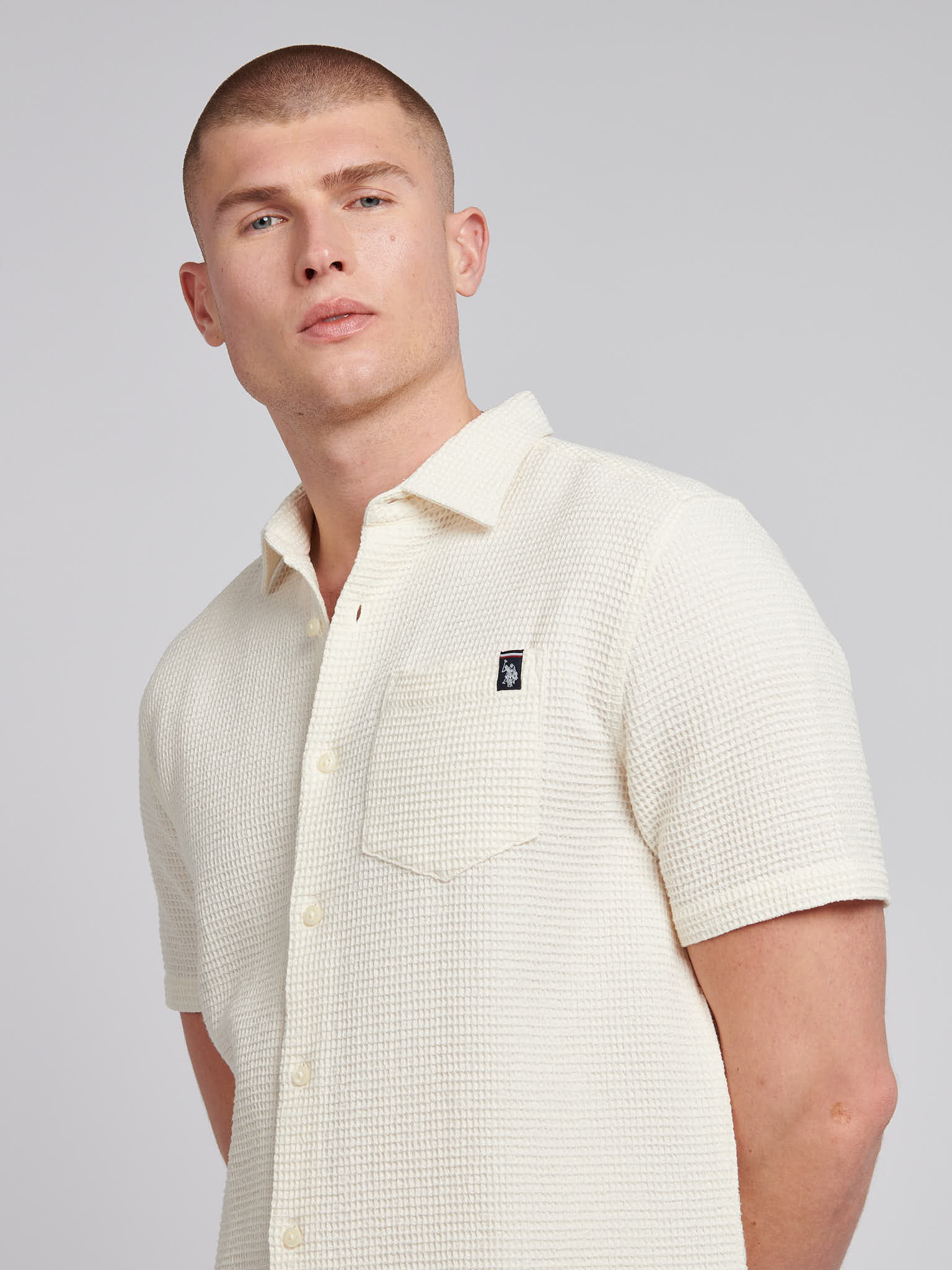 Mens  Textured Waffle Short Sleeve Shirt in Bright White - Image 2