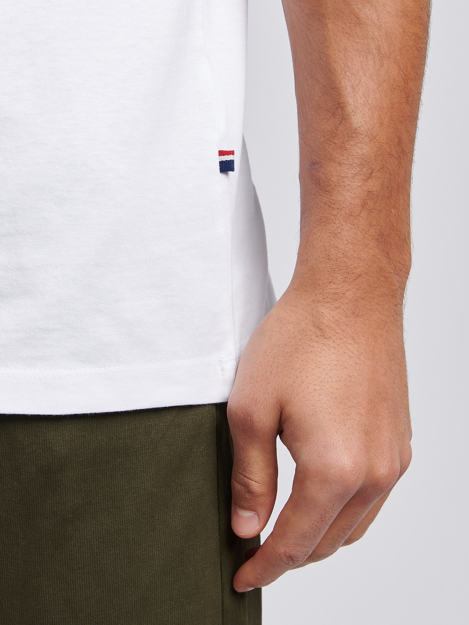 Mens Circle Print T-Shirt in Bright White - Image 5