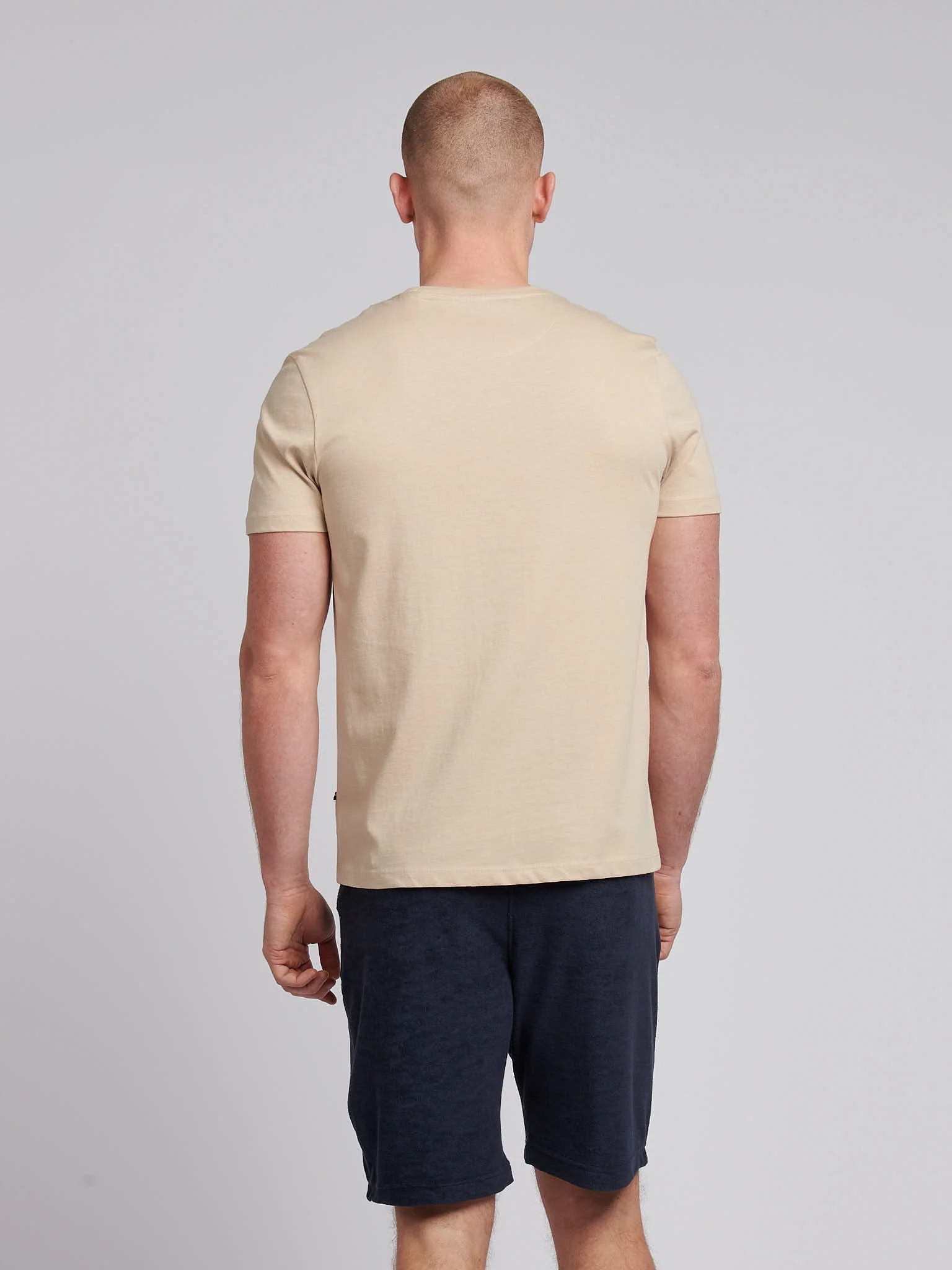 Mens Circle Print T-Shirt in Doeskin - Image 4